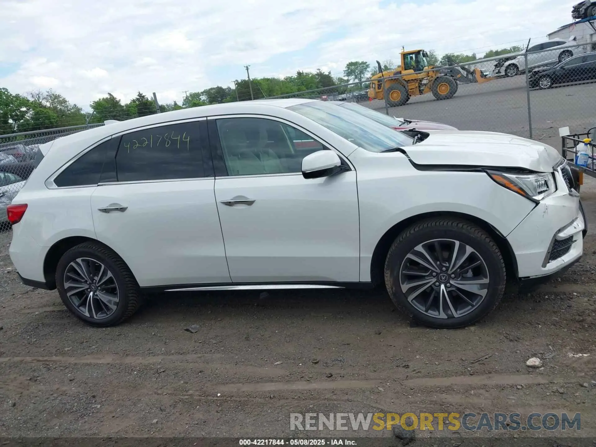 13 Photograph of a damaged car 5J8YD4H51LL020681 ACURA MDX 2020