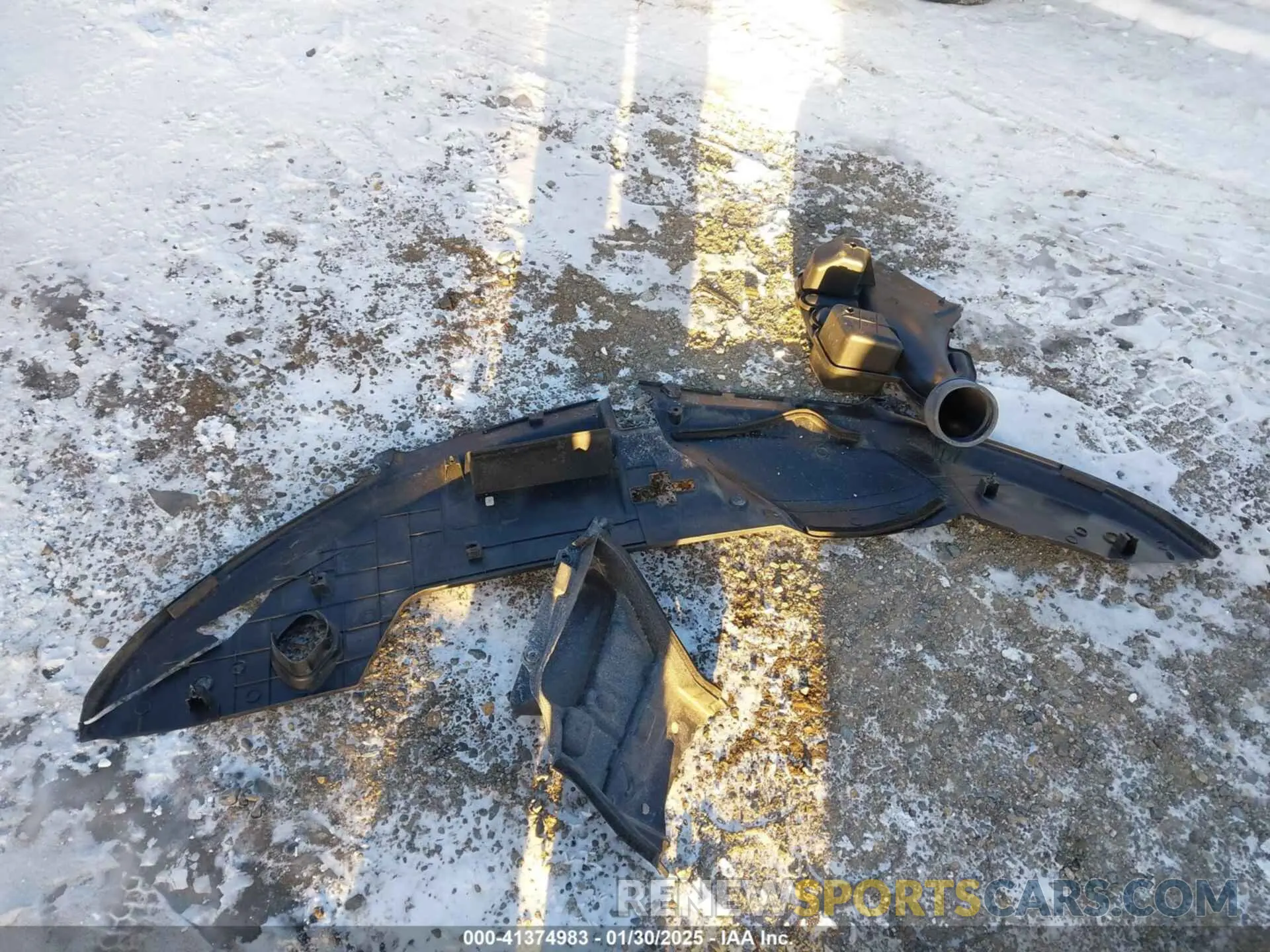 11 Photograph of a damaged car 5J8YD4H52LL023699 ACURA MDX 2020