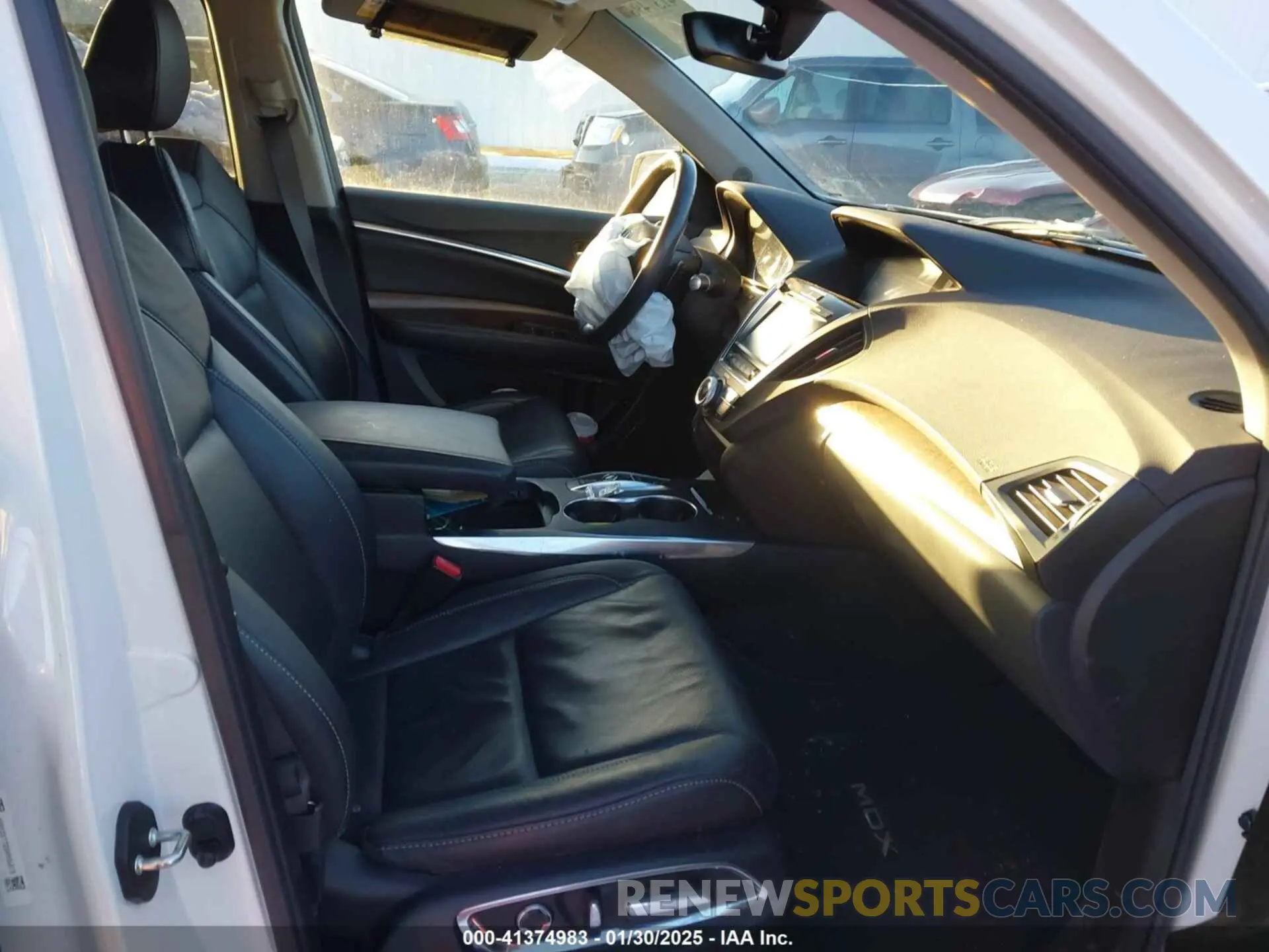 5 Photograph of a damaged car 5J8YD4H52LL023699 ACURA MDX 2020