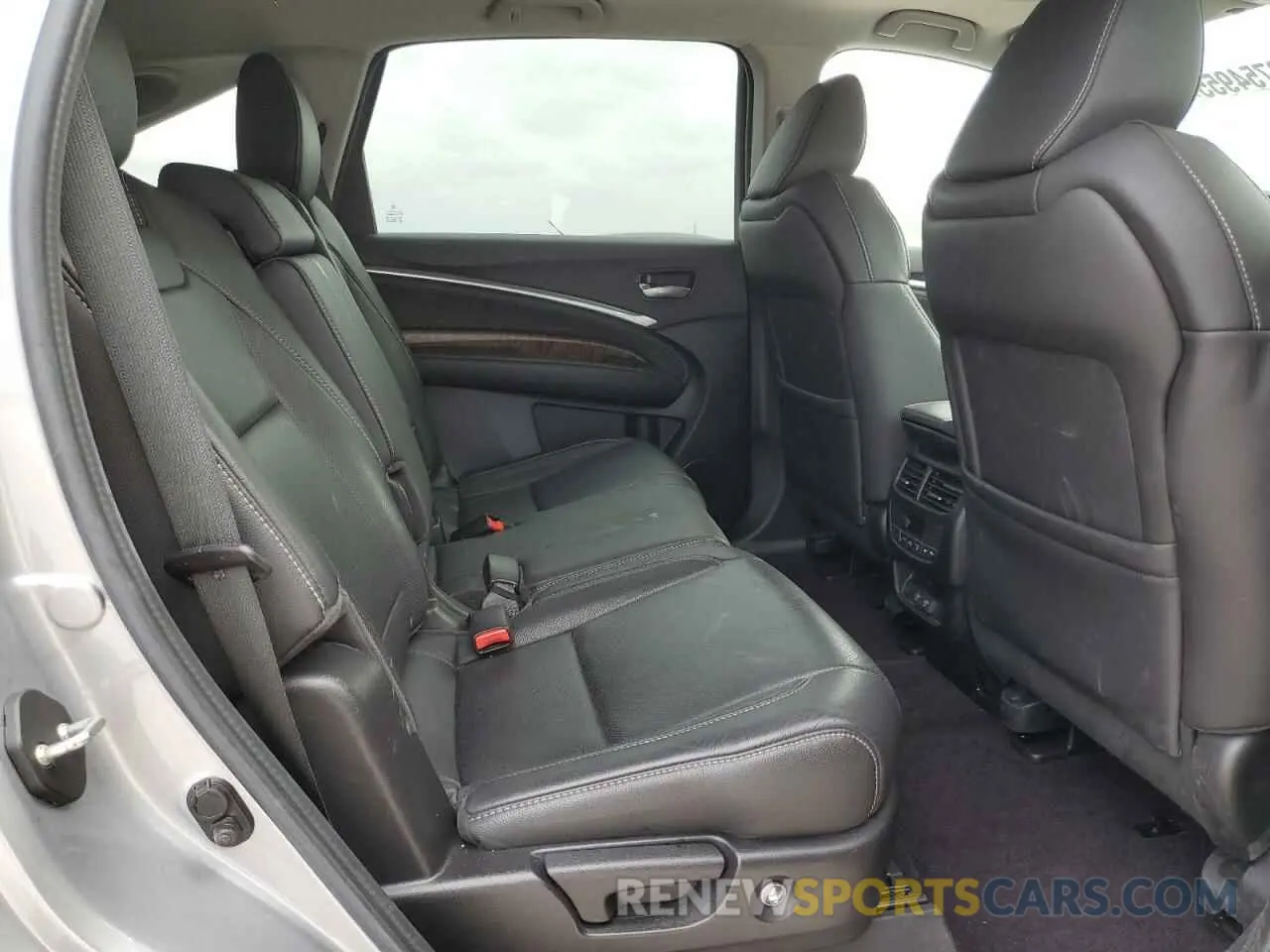 11 Photograph of a damaged car 5J8YD4H54LL027303 ACURA MDX 2020