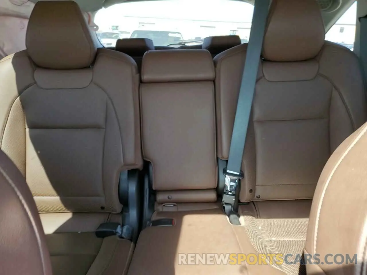 10 Photograph of a damaged car 5J8YD4H54LL044635 ACURA MDX 2020
