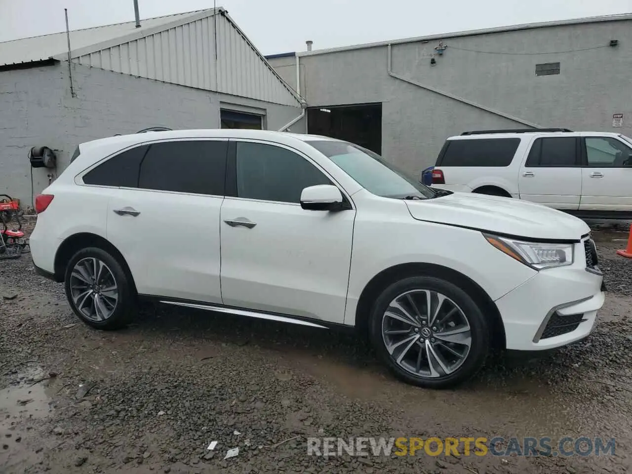 4 Photograph of a damaged car 5J8YD4H54LL047454 ACURA MDX 2020