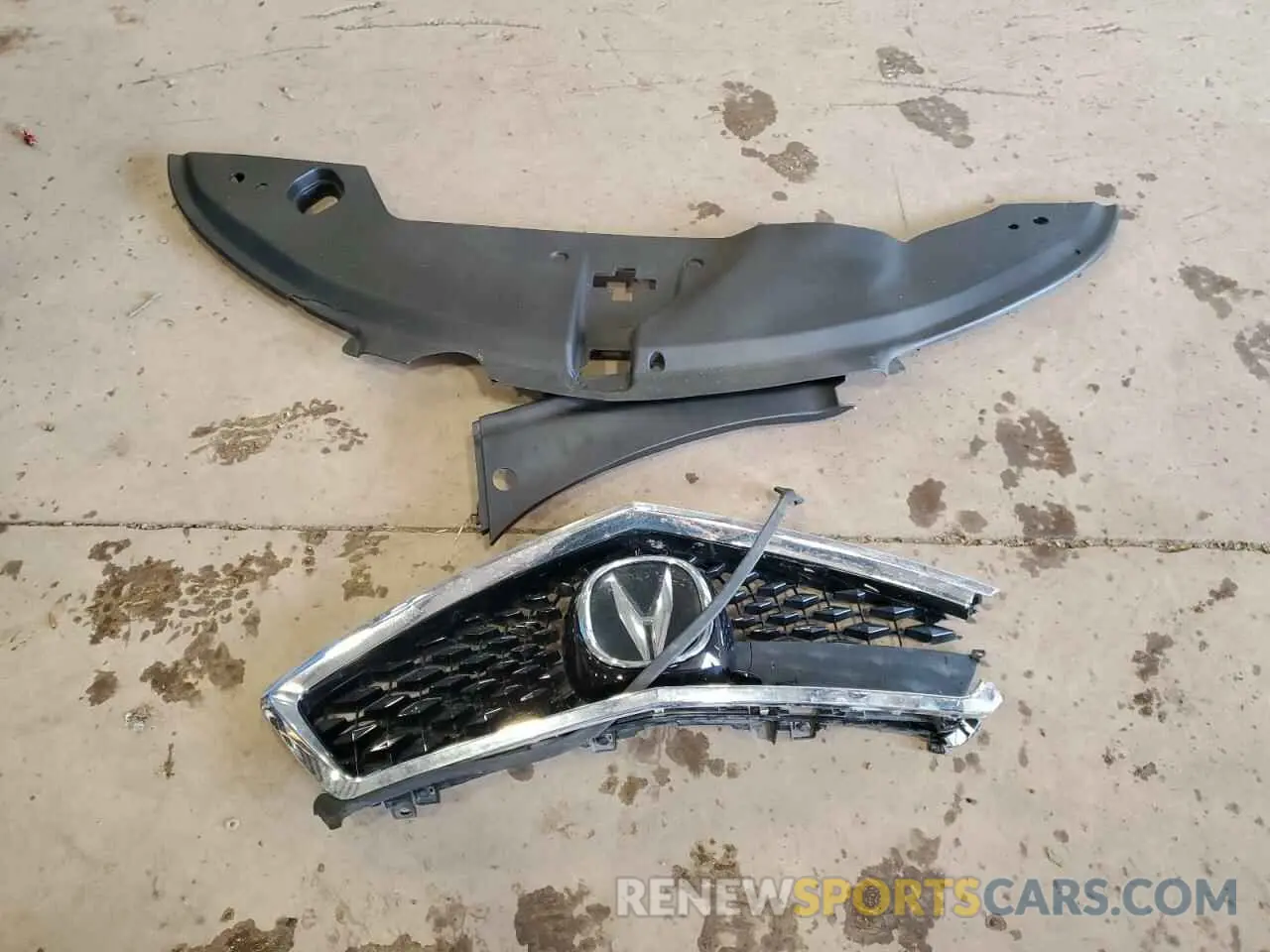 13 Photograph of a damaged car 5J8YD4H55LL007268 ACURA MDX 2020