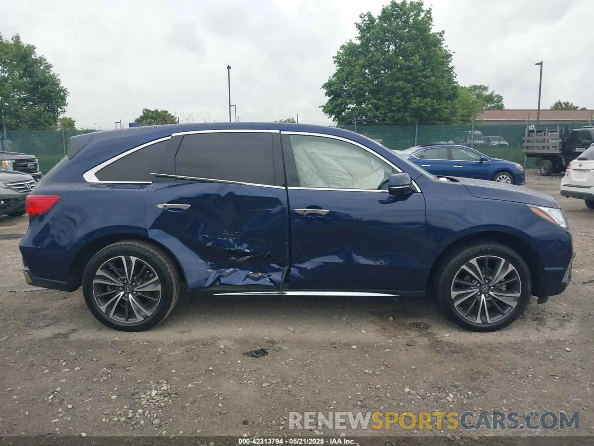 12 Photograph of a damaged car 5J8YD4H57LL003061 ACURA MDX 2020