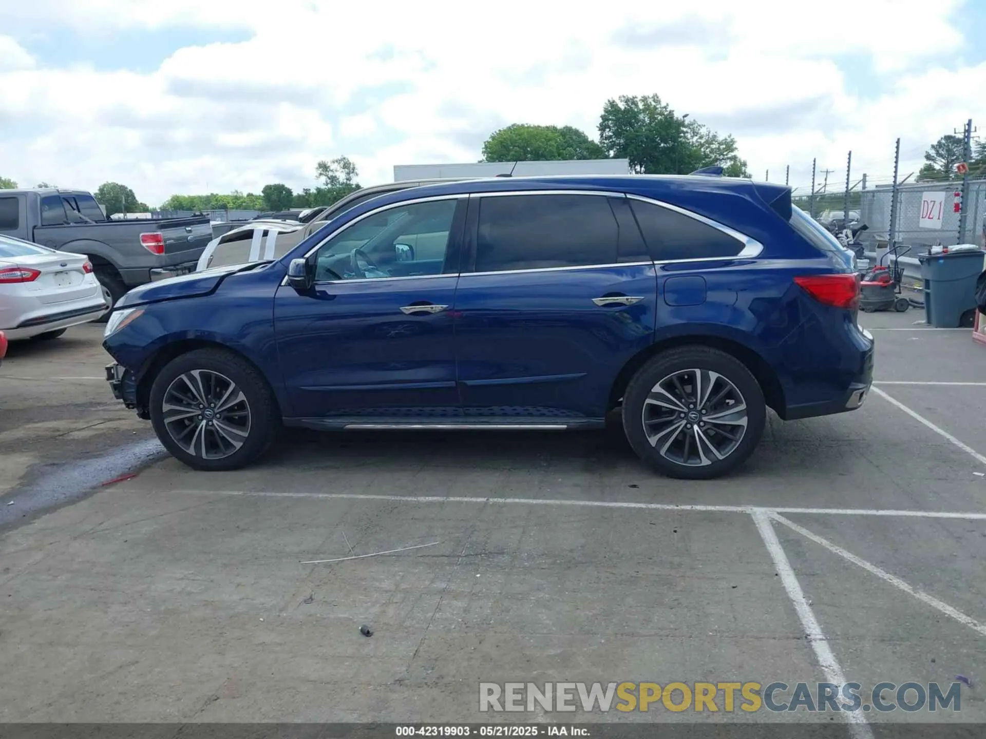 15 Photograph of a damaged car 5J8YD4H57LL007160 ACURA MDX 2020