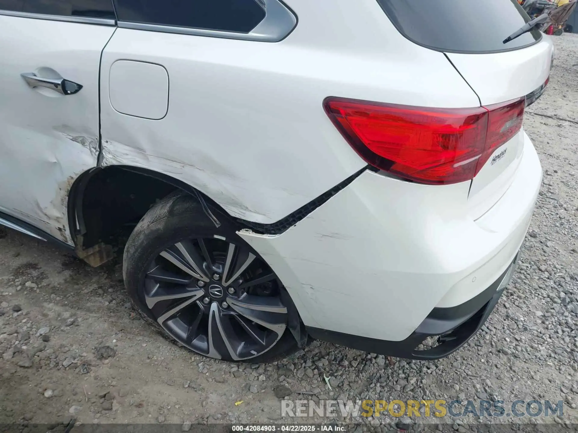 16 Photograph of a damaged car 5J8YD4H59LL006527 ACURA MDX 2020