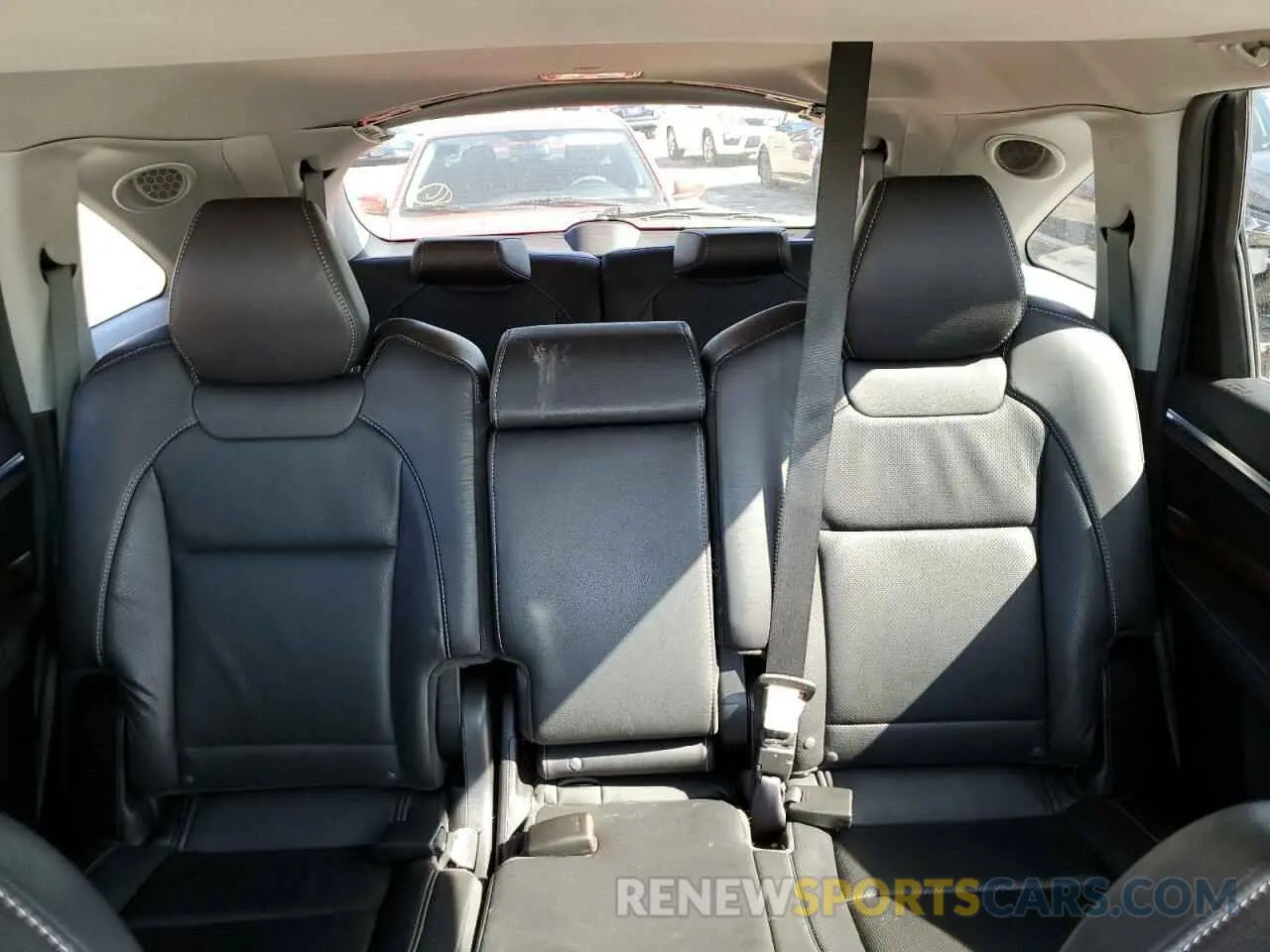 10 Photograph of a damaged car 5J8YD4H59LL022596 ACURA MDX 2020