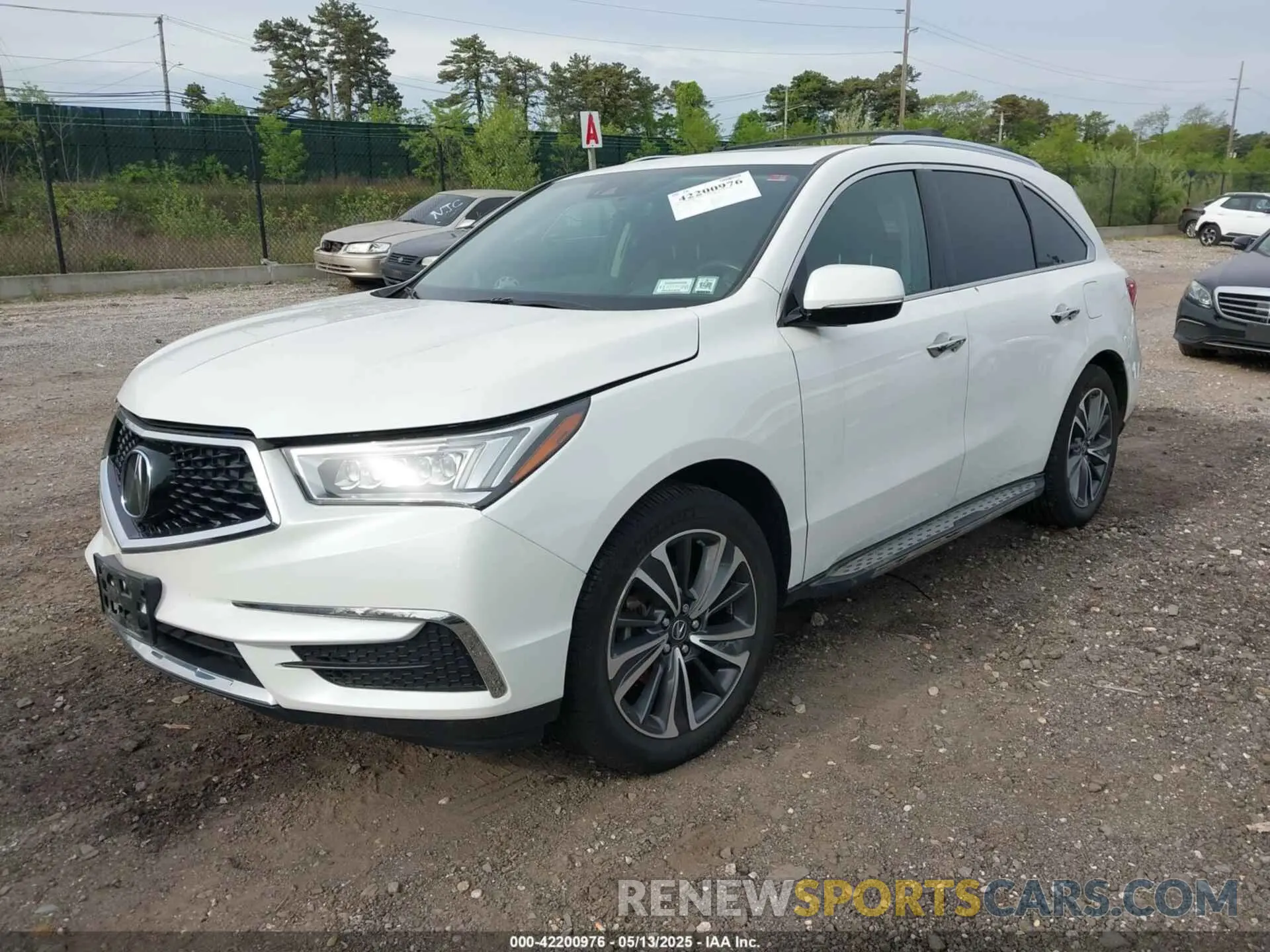 2 Photograph of a damaged car 5J8YD4H5XLL005970 ACURA MDX 2020
