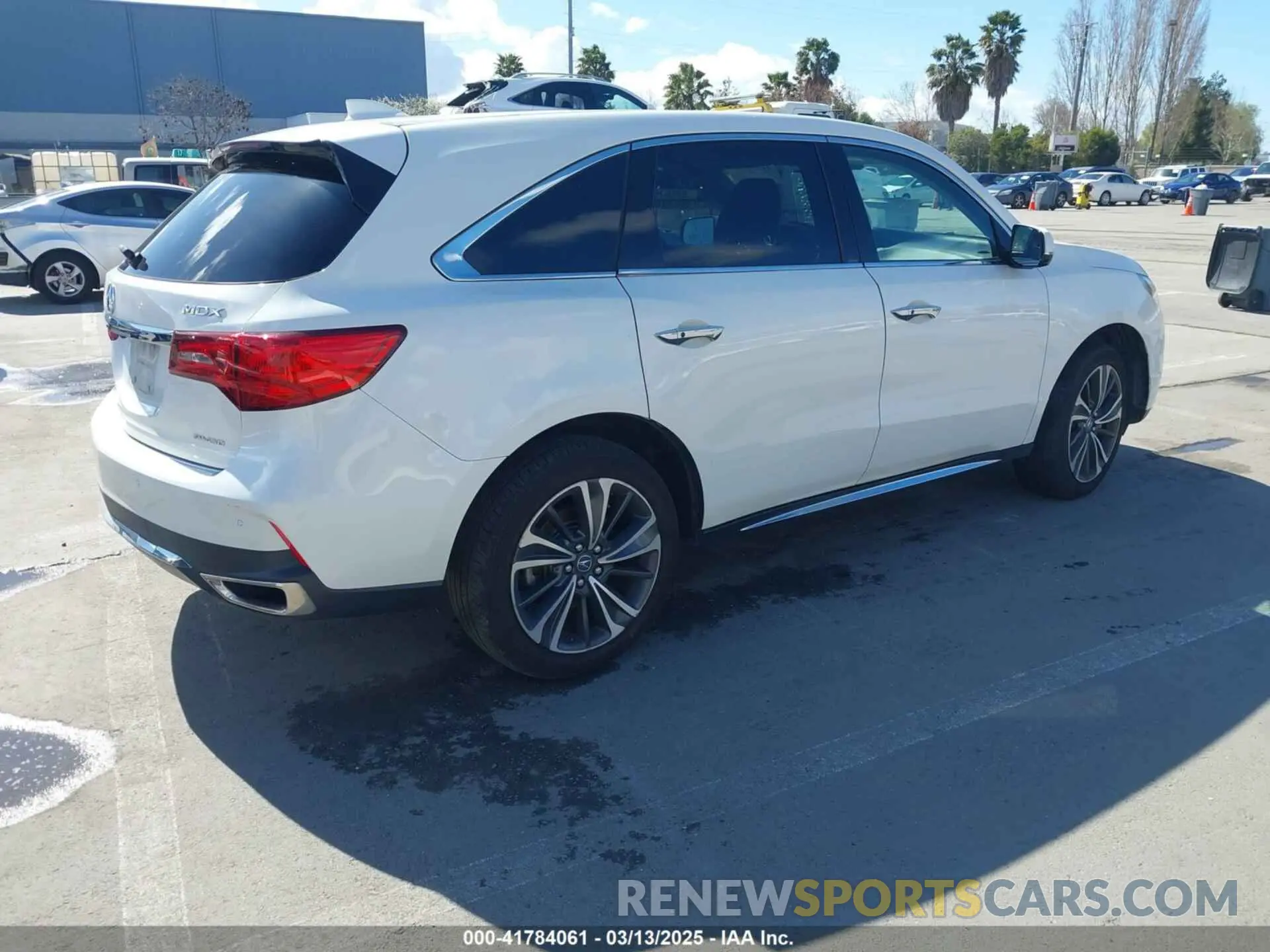 4 Photograph of a damaged car 5J8YD4H5XLL027919 ACURA MDX 2020