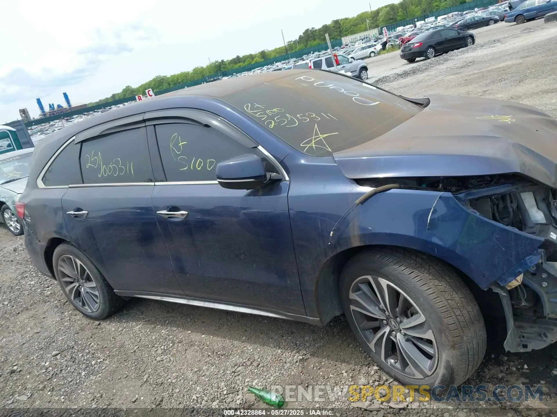 12 Photograph of a damaged car 5J8YD4H5XLL057051 ACURA MDX 2020