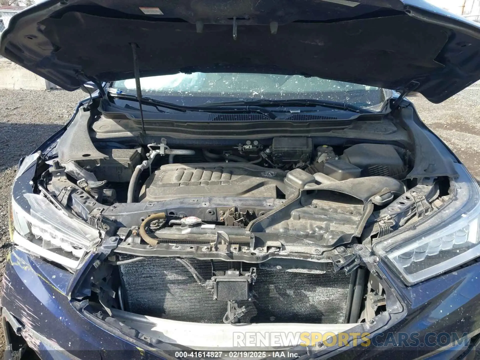 10 Photograph of a damaged car 5J8YD4H74LL001950 ACURA MDX 2020