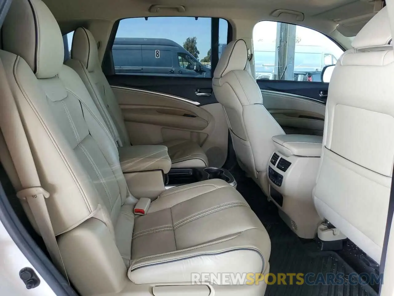 11 Photograph of a damaged car 5J8YD4H82LL014589 ACURA MDX 2020