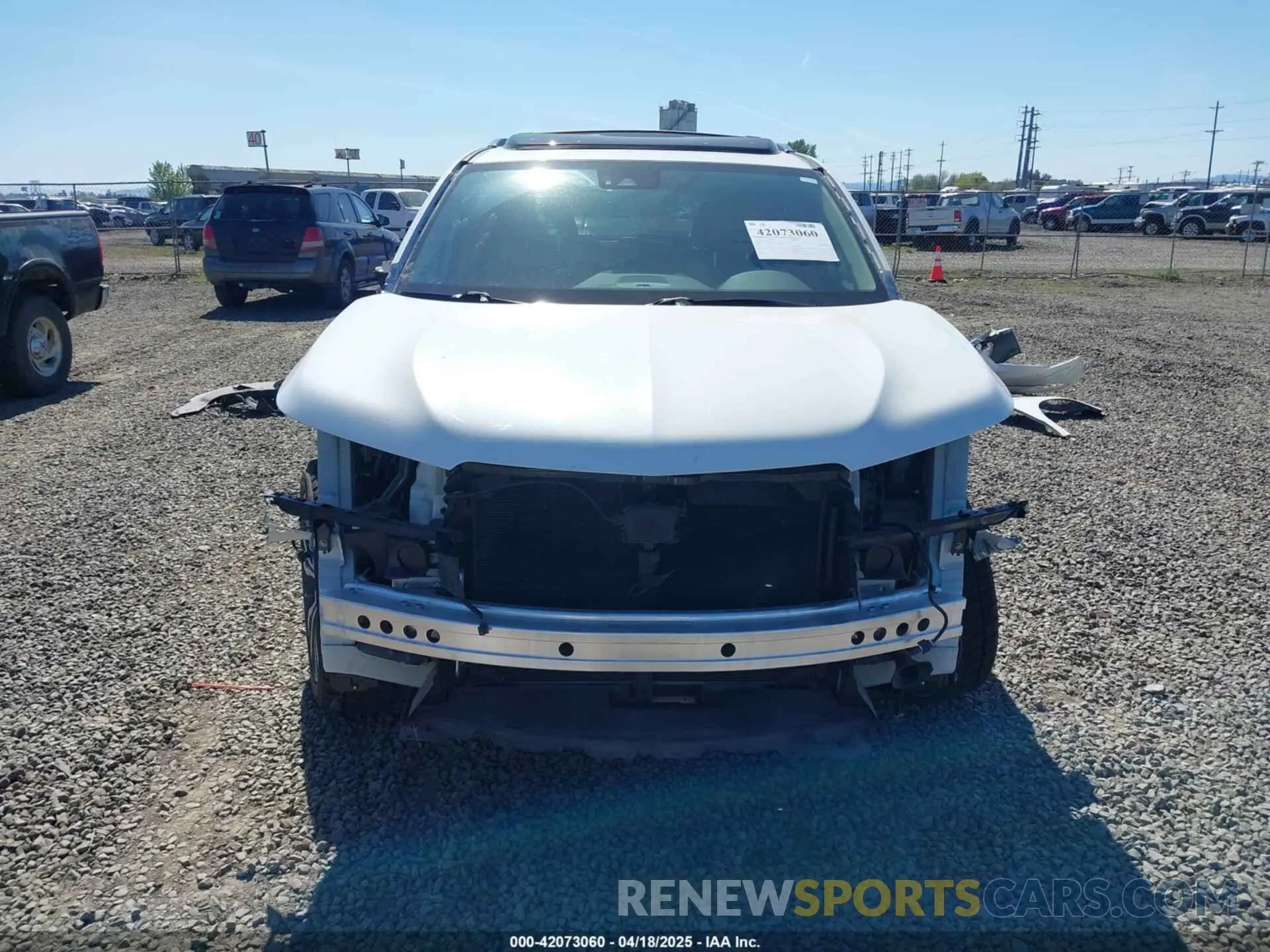 13 Photograph of a damaged car 5J8YD4H84LL028655 ACURA MDX 2020