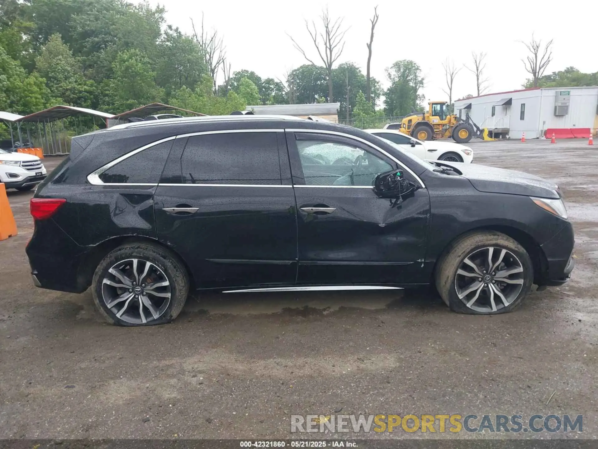 13 Photograph of a damaged car 5J8YD4H8XLL014470 ACURA MDX 2020