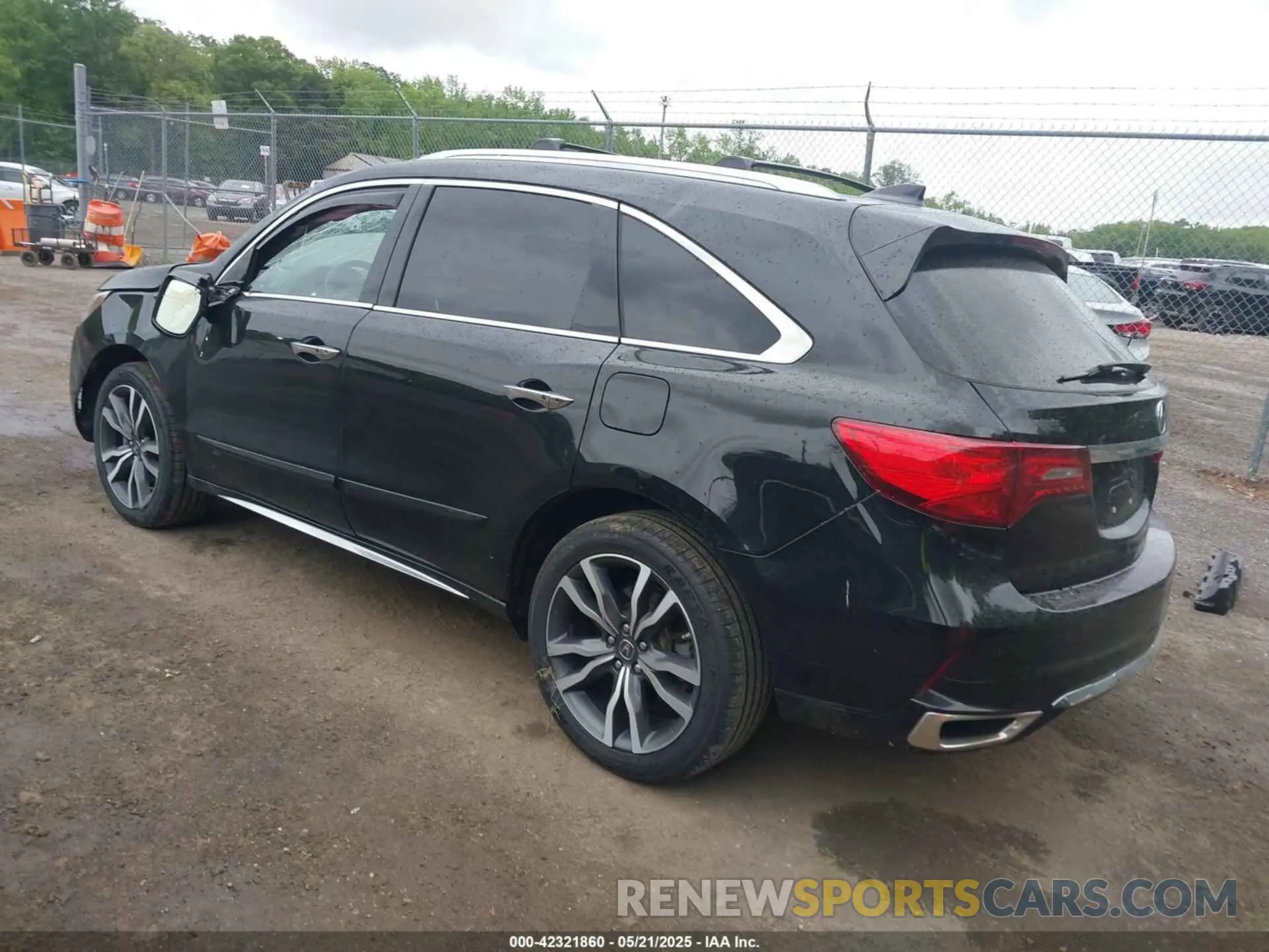 3 Photograph of a damaged car 5J8YD4H8XLL014470 ACURA MDX 2020