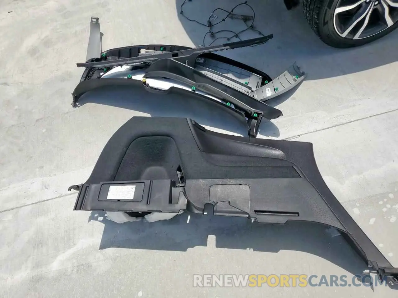 13 Photograph of a damaged car 5J8YD4H91LL011529 ACURA MDX 2020