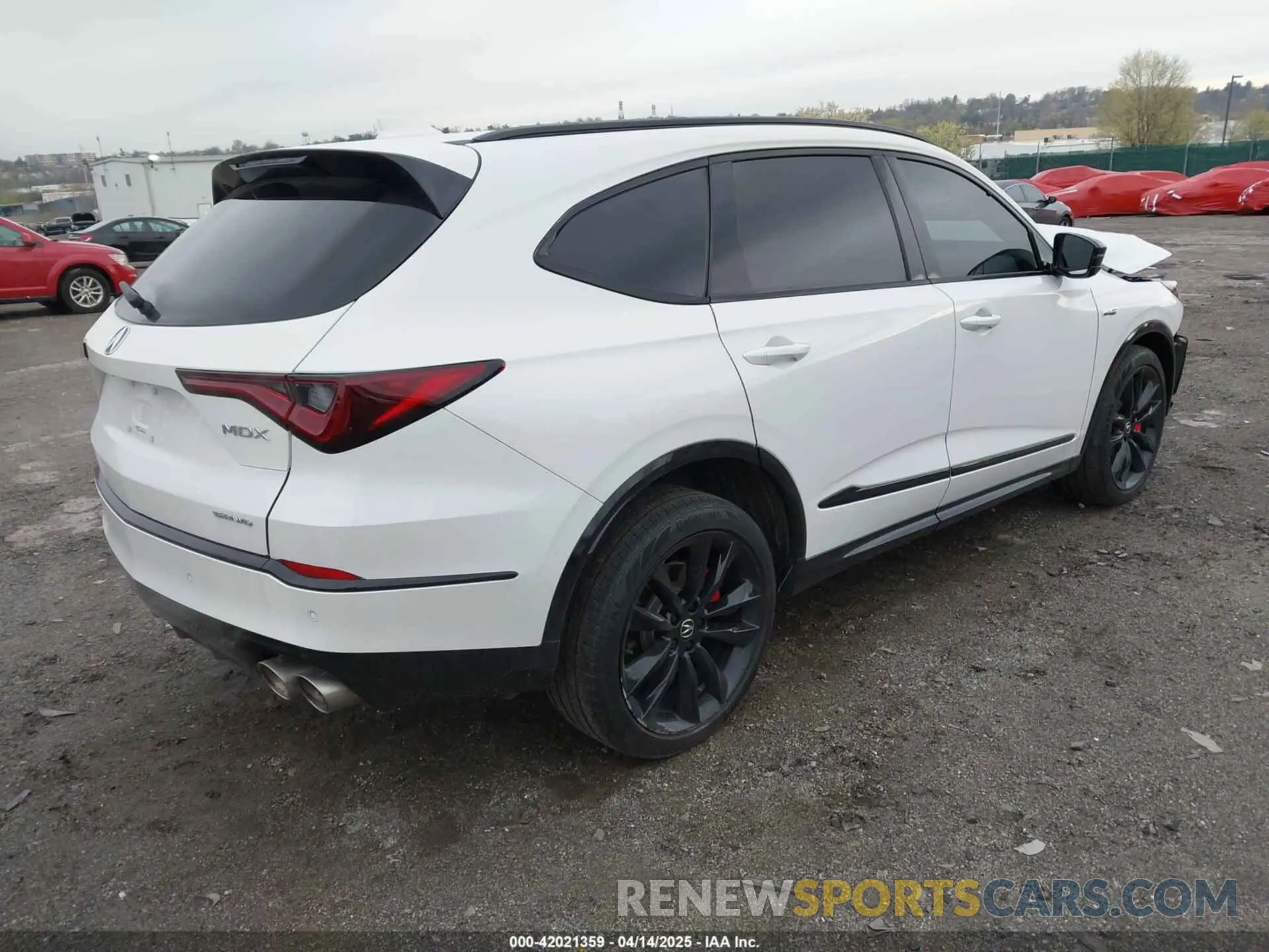 4 Photograph of a damaged car 5J8YD8H82NL001478 ACURA MDX 2022