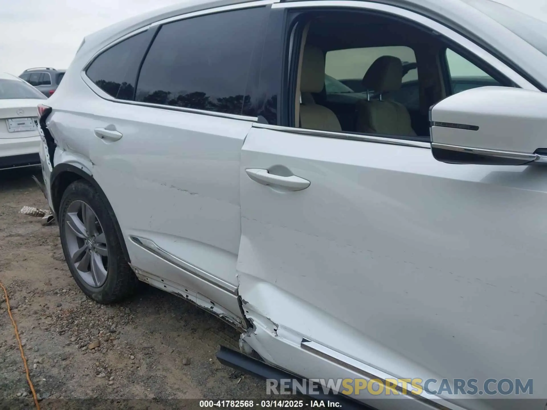 6 Photograph of a damaged car 5J8YD9H31NL000493 ACURA MDX 2022