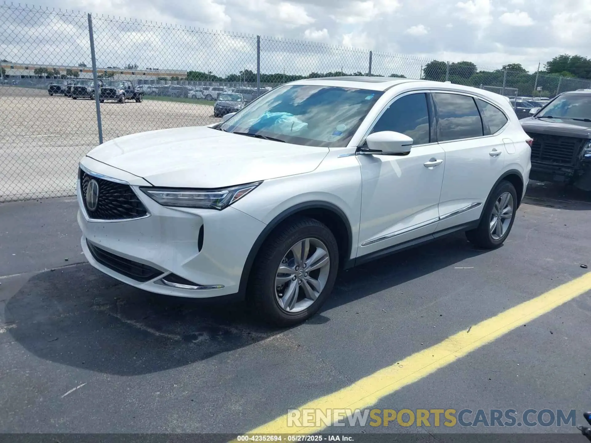 2 Photograph of a damaged car 5J8YD9H33NL009924 ACURA MDX 2022