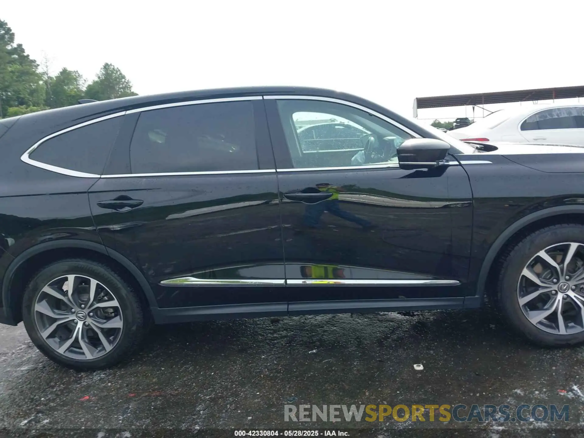 13 Photograph of a damaged car 5J8YD9H40NL003233 ACURA MDX 2022