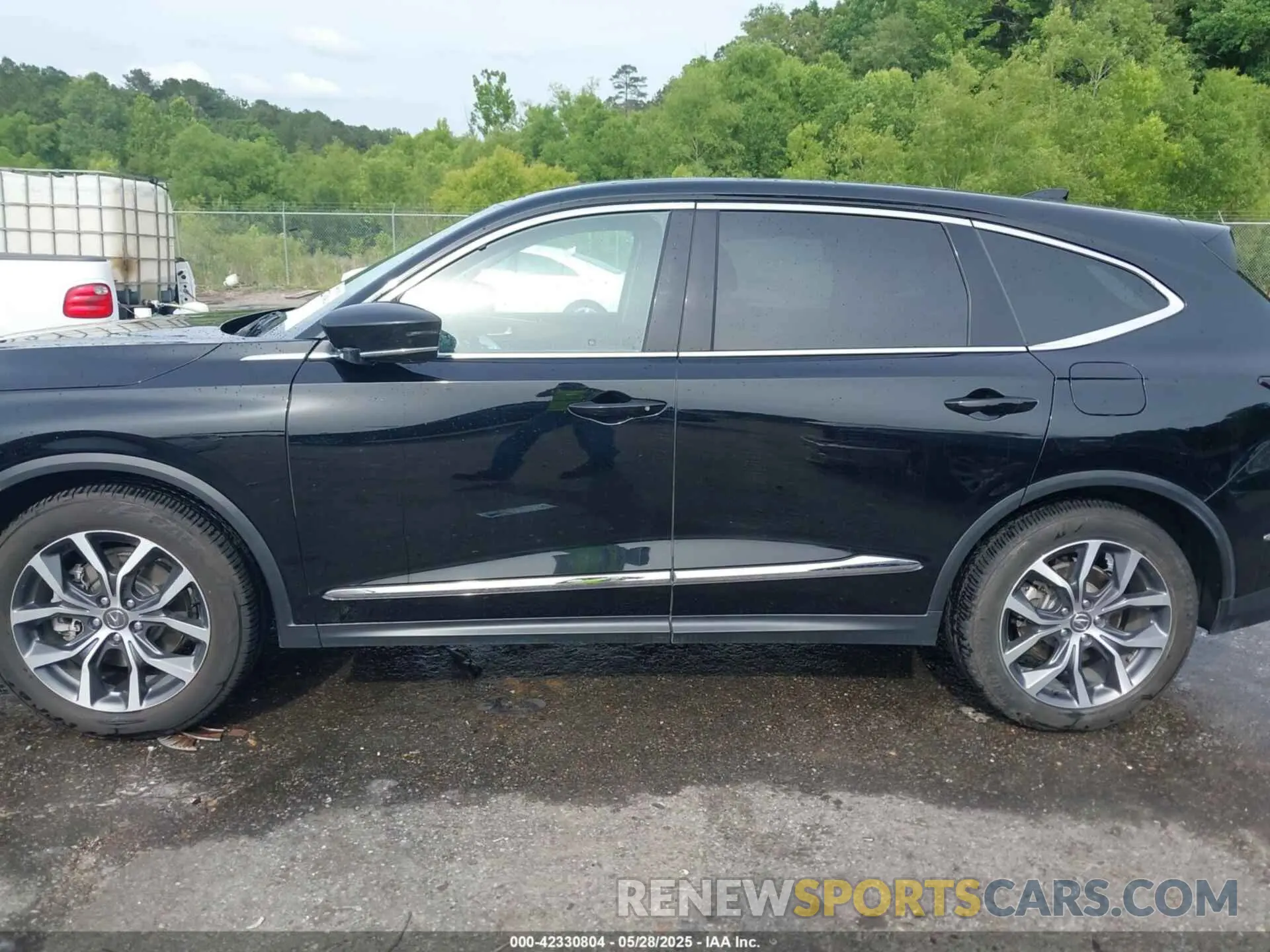 14 Photograph of a damaged car 5J8YD9H40NL003233 ACURA MDX 2022