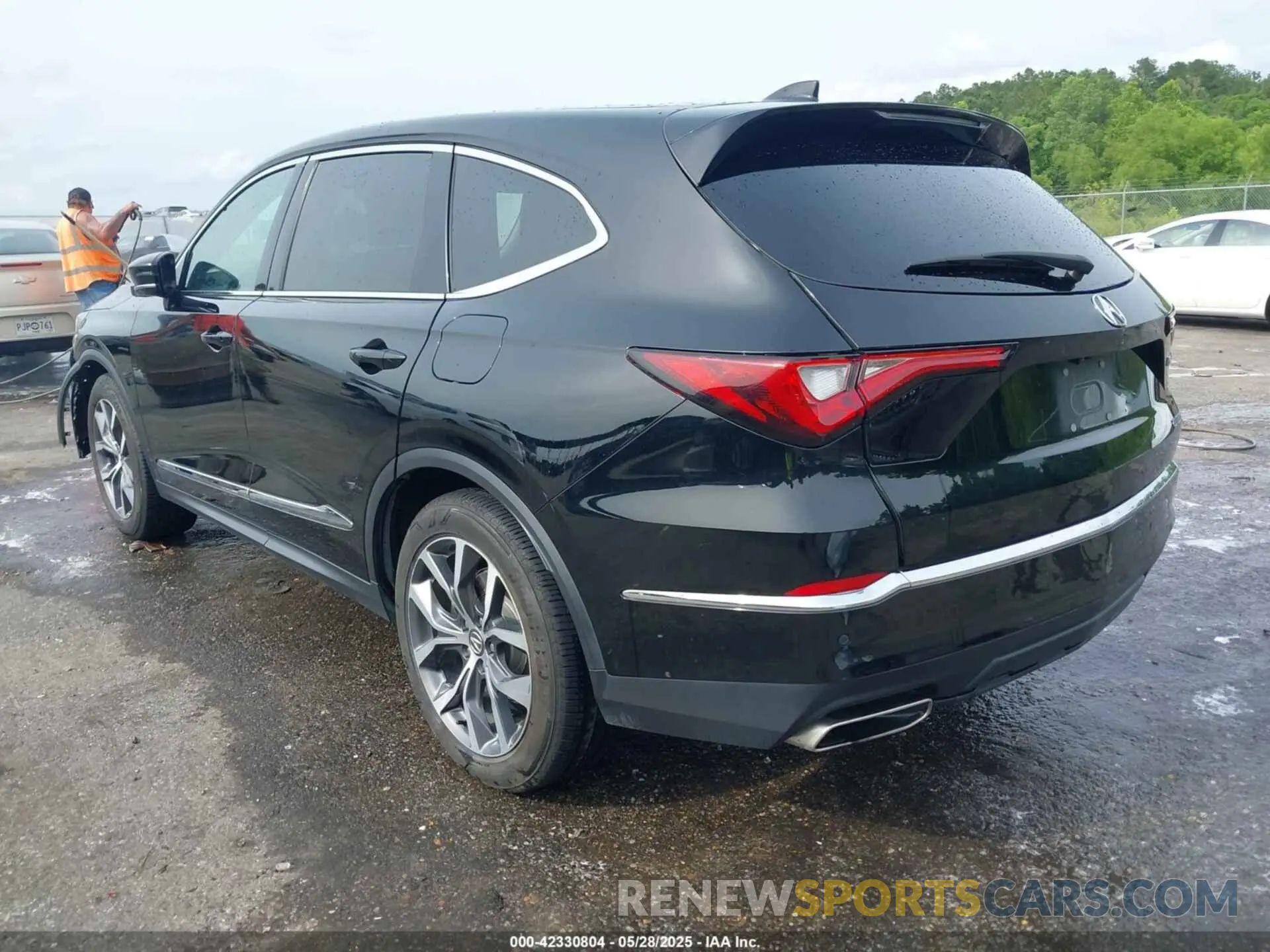 3 Photograph of a damaged car 5J8YD9H40NL003233 ACURA MDX 2022