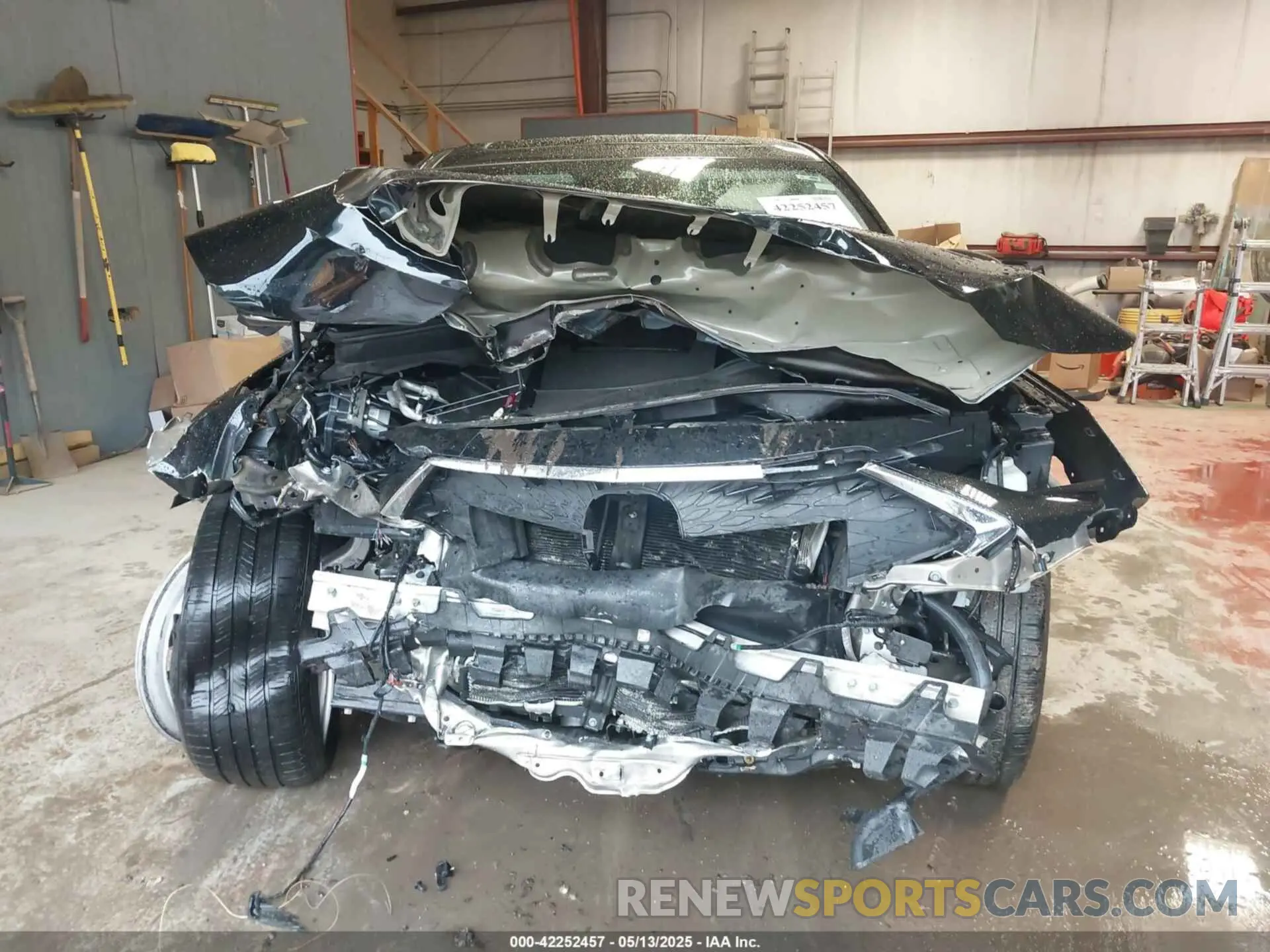 6 Photograph of a damaged car 5J8YD9H40NL011459 ACURA MDX 2022