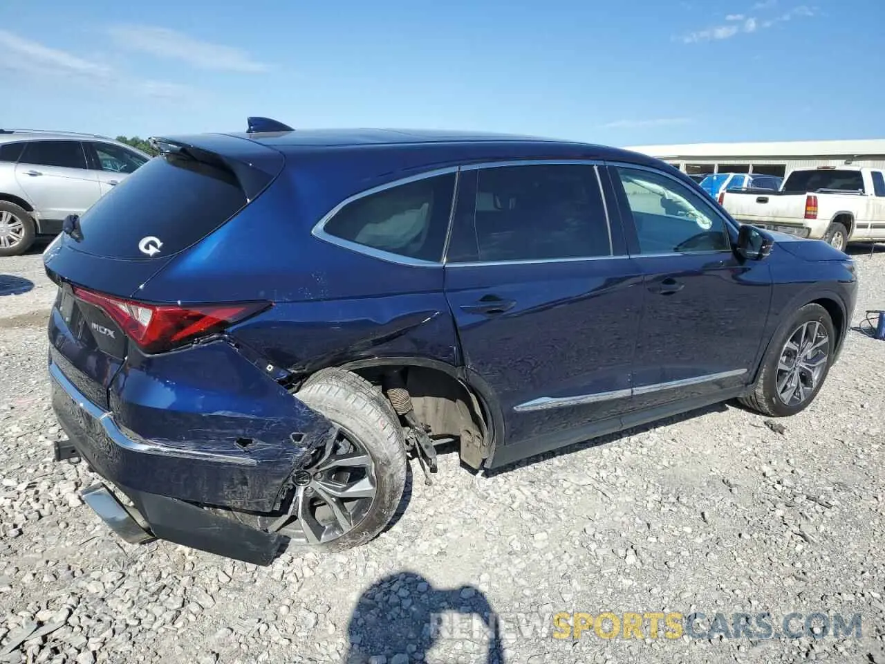 3 Photograph of a damaged car 5J8YD9H41NL001586 ACURA MDX 2022
