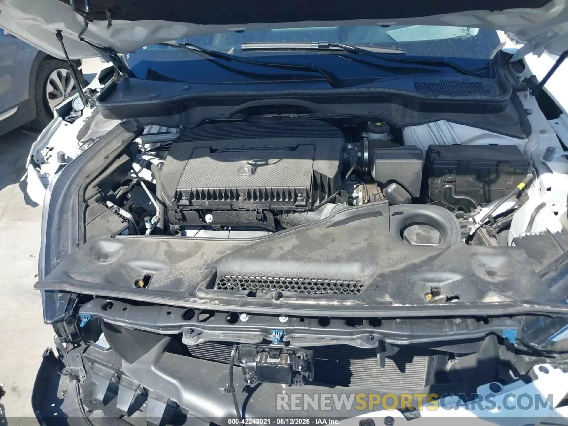 10 Photograph of a damaged car 5J8YD9H45NL011599 ACURA MDX 2022