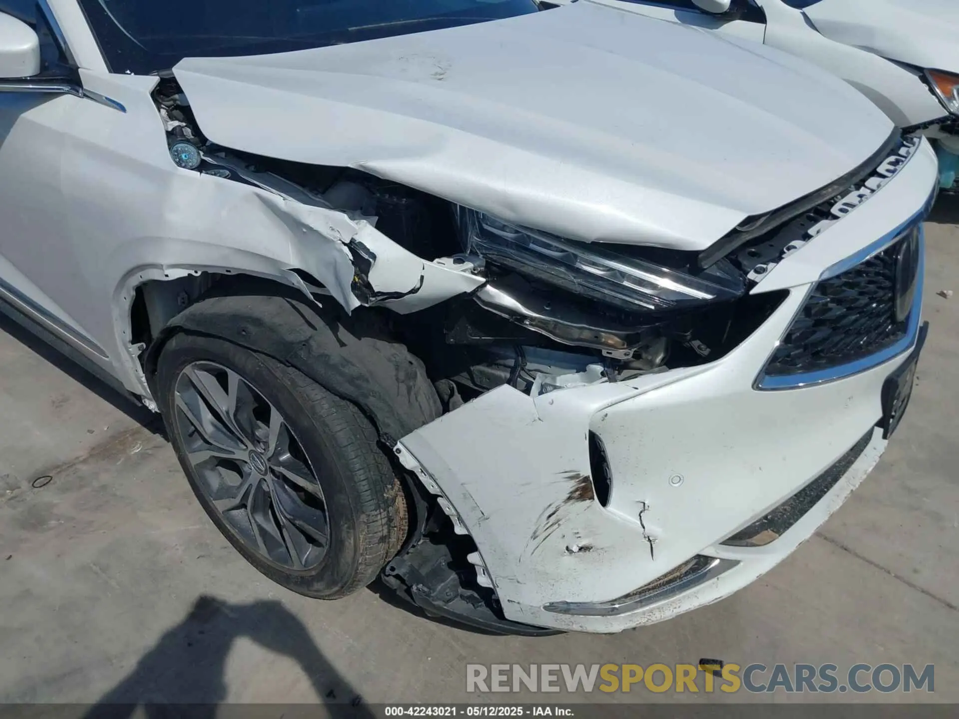 6 Photograph of a damaged car 5J8YD9H45NL011599 ACURA MDX 2022