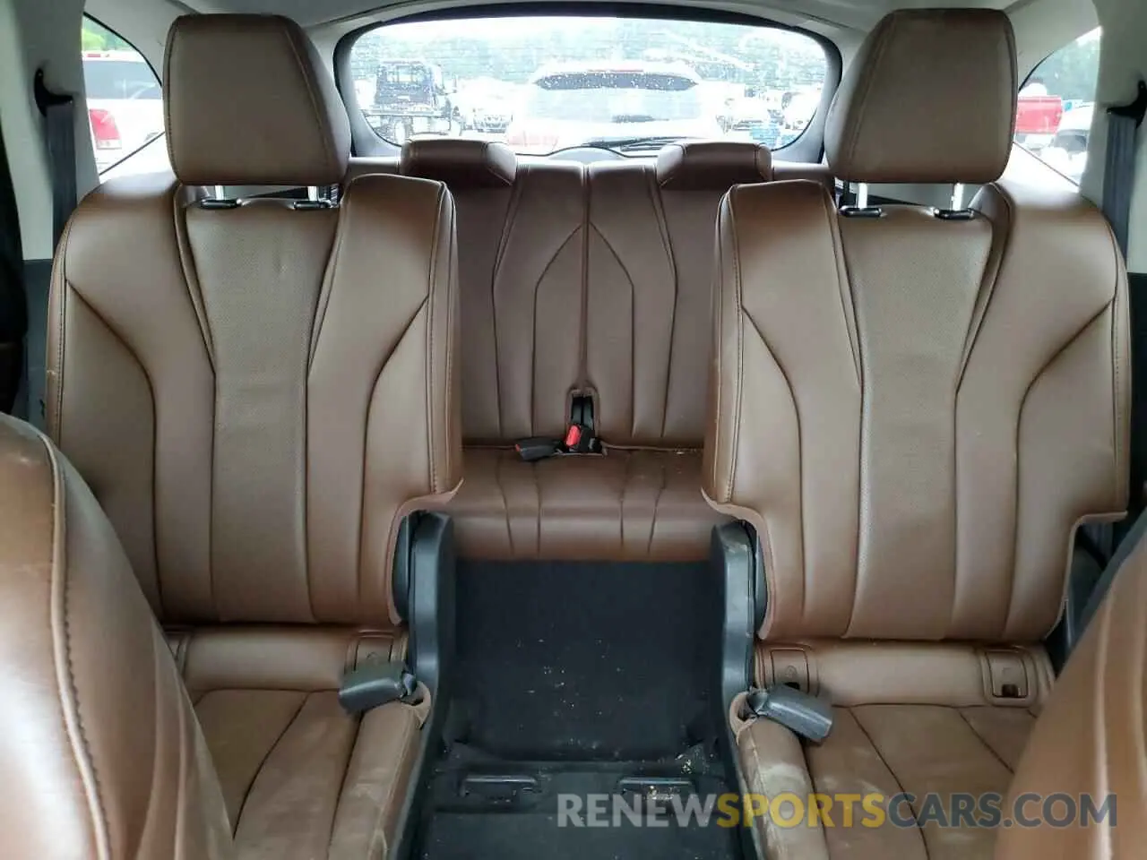 10 Photograph of a damaged car 5J8YD9H48NL009233 ACURA MDX 2022