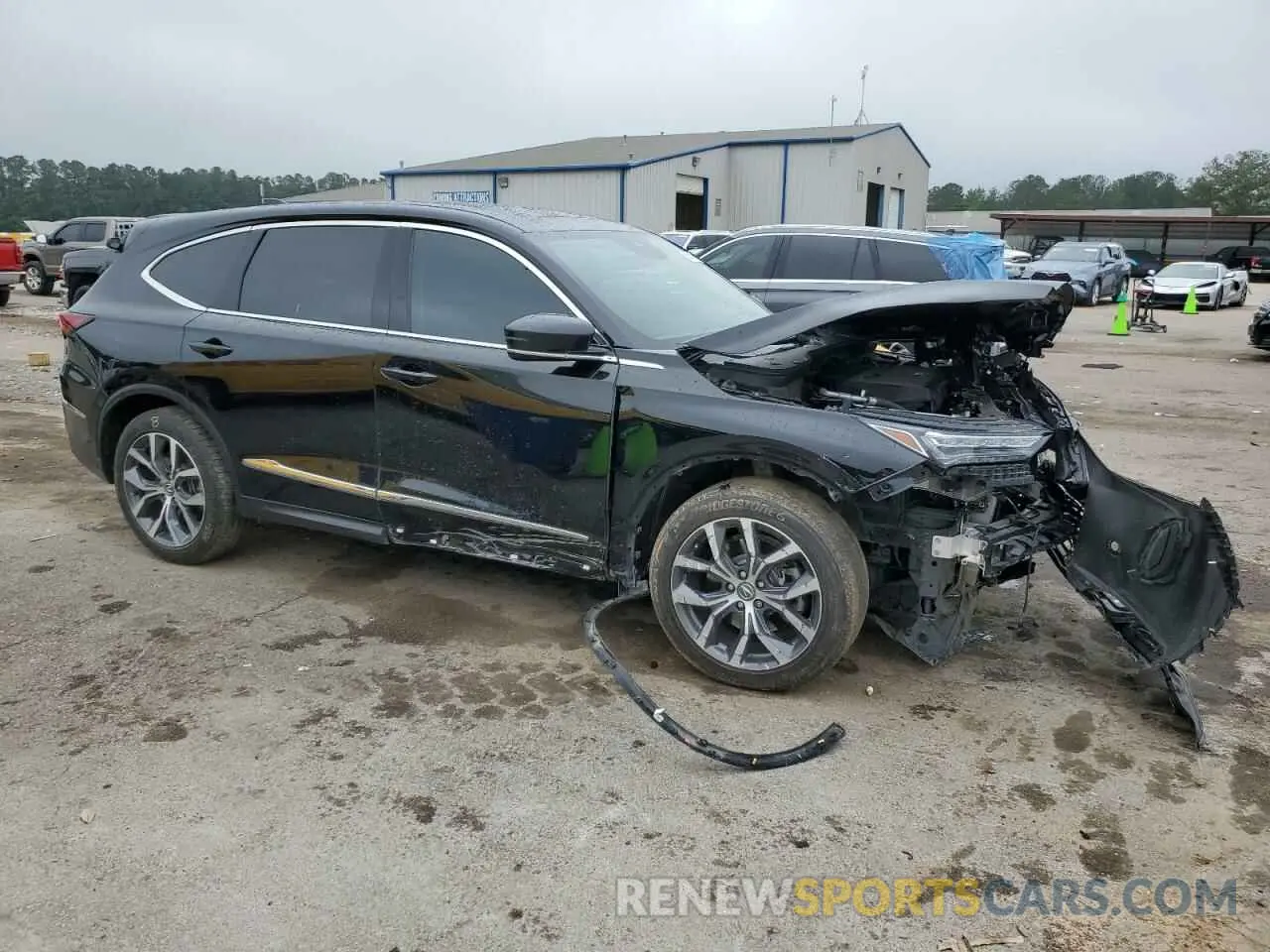 4 Photograph of a damaged car 5J8YD9H48NL009233 ACURA MDX 2022
