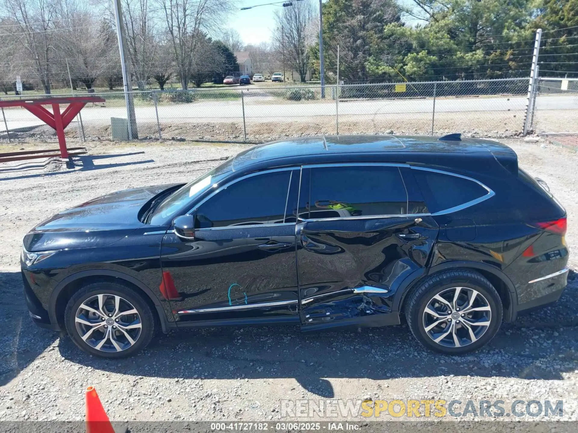 15 Photograph of a damaged car 5J8YD9H4XNL005460 ACURA MDX 2022