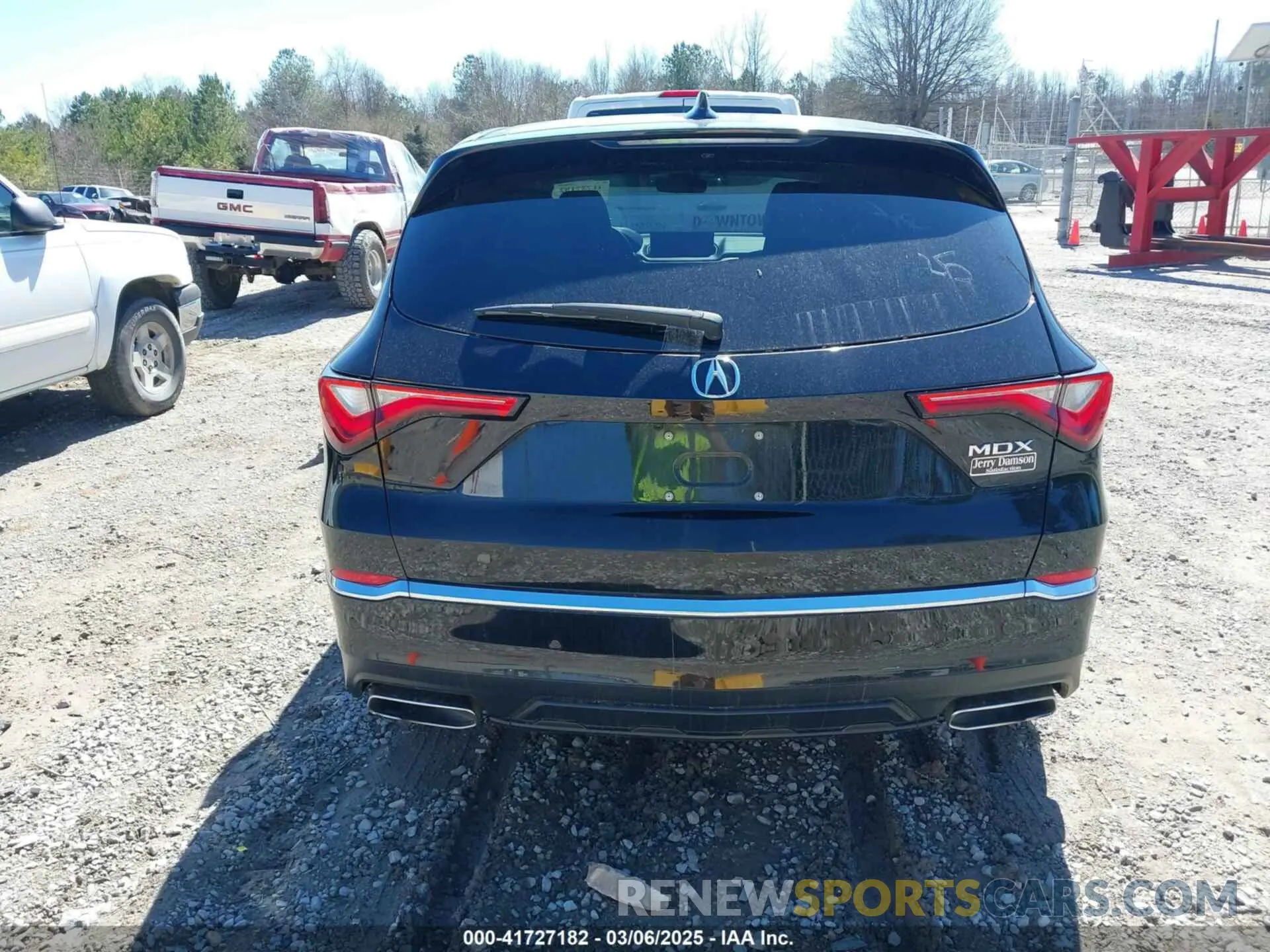 17 Photograph of a damaged car 5J8YD9H4XNL005460 ACURA MDX 2022