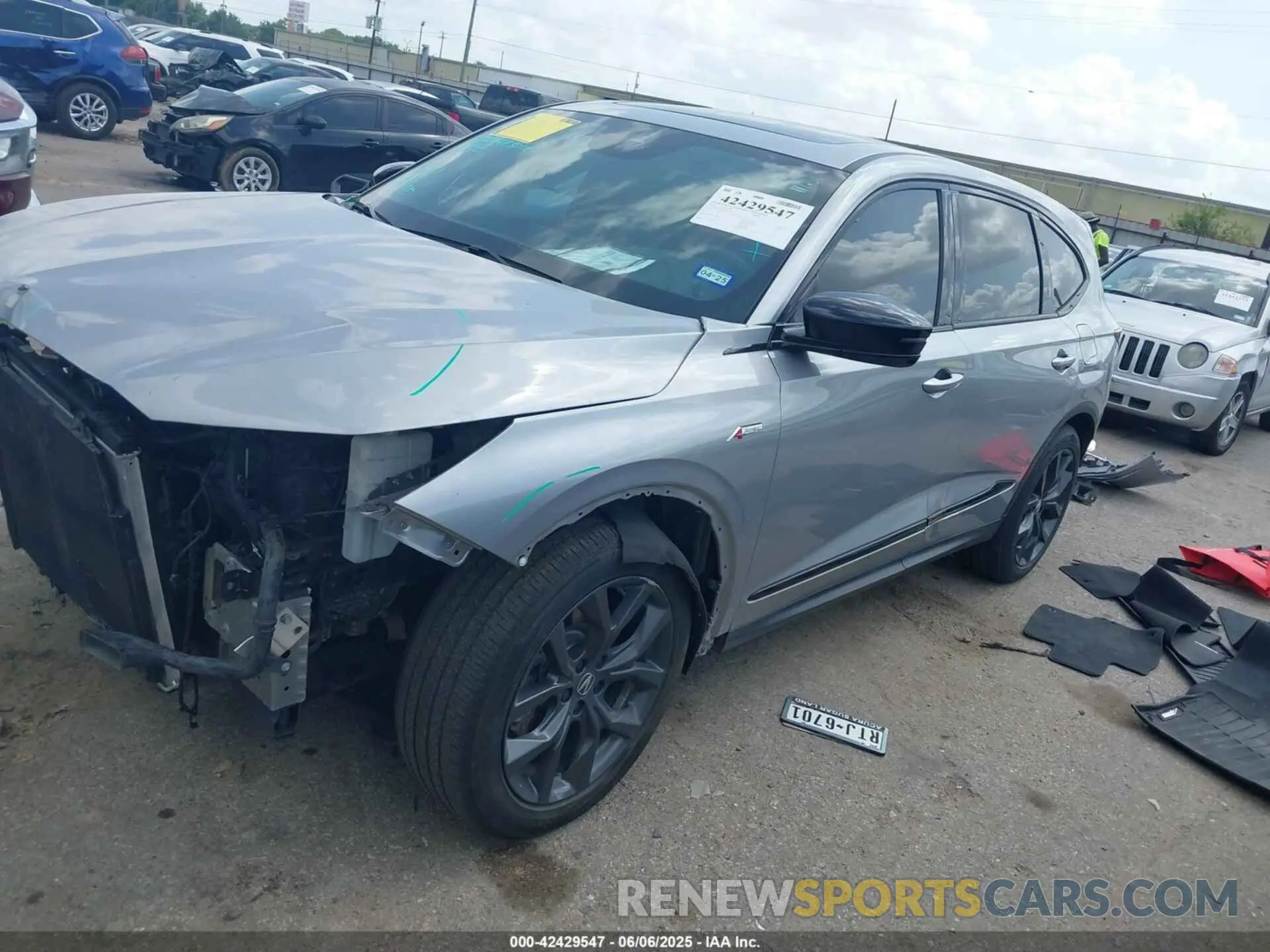 2 Photograph of a damaged car 5J8YE1H02NL005819 ACURA MDX 2022