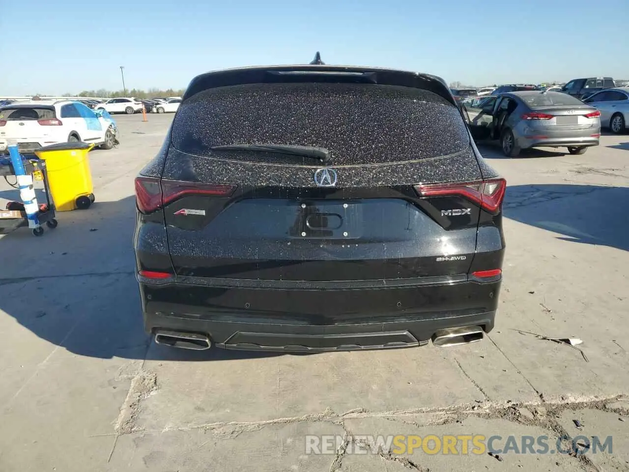 6 Photograph of a damaged car 5J8YE1H02NL033300 ACURA MDX 2022