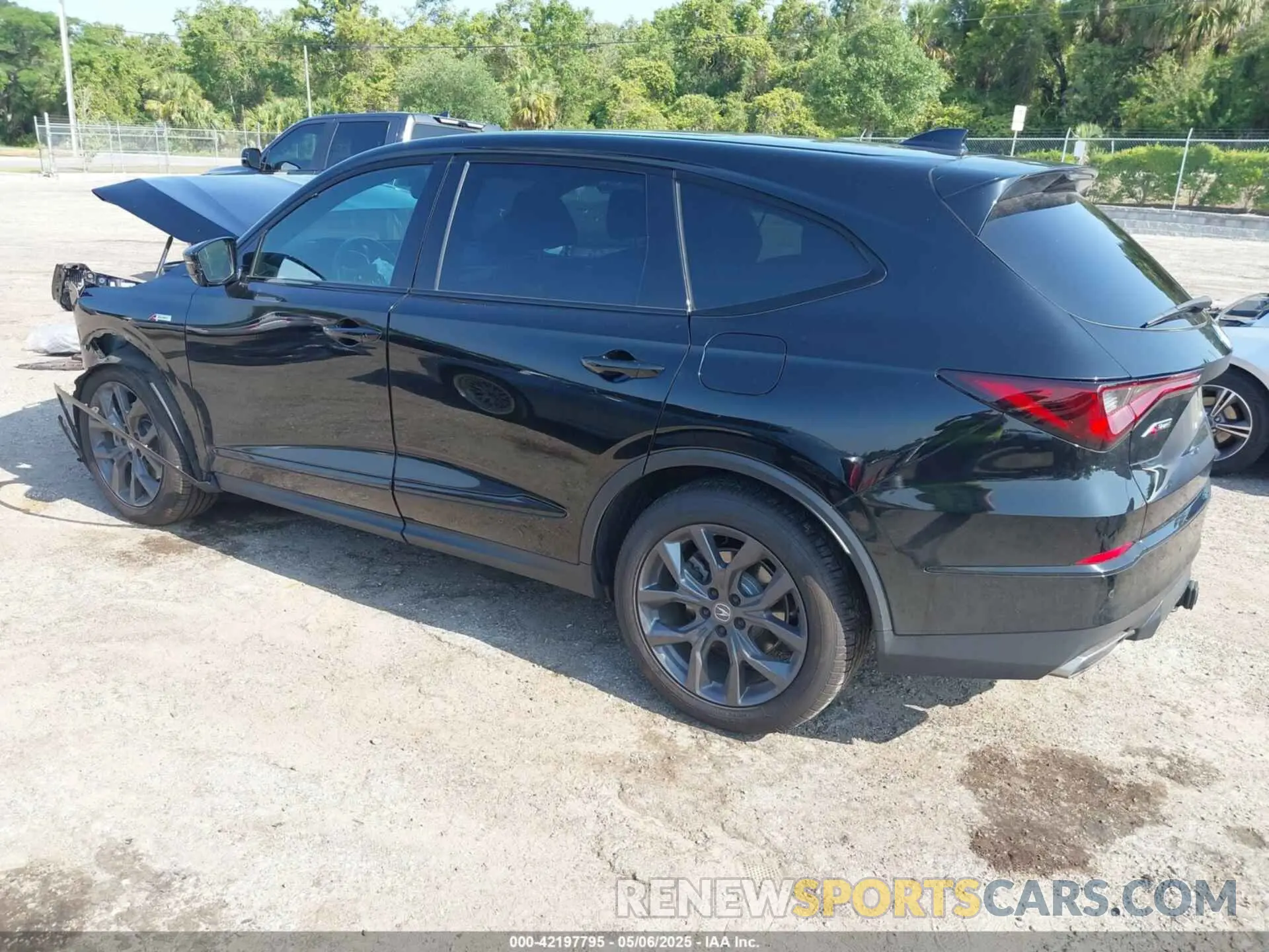 3 Photograph of a damaged car 5J8YE1H02NL044992 ACURA MDX 2022