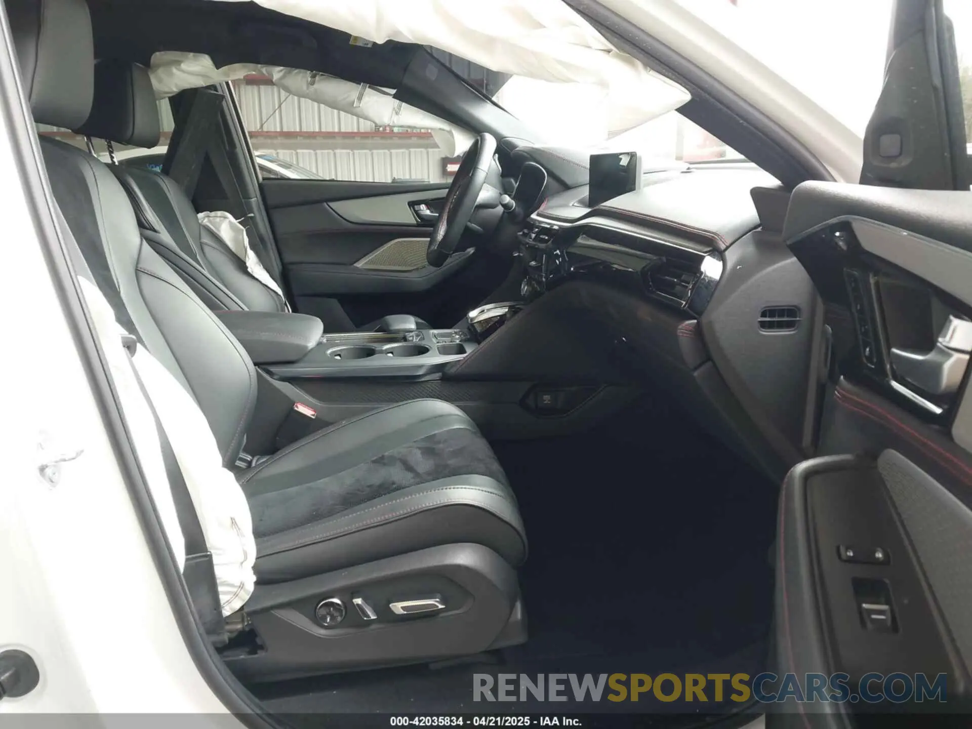5 Photograph of a damaged car 5J8YE1H03NL023116 ACURA MDX 2022