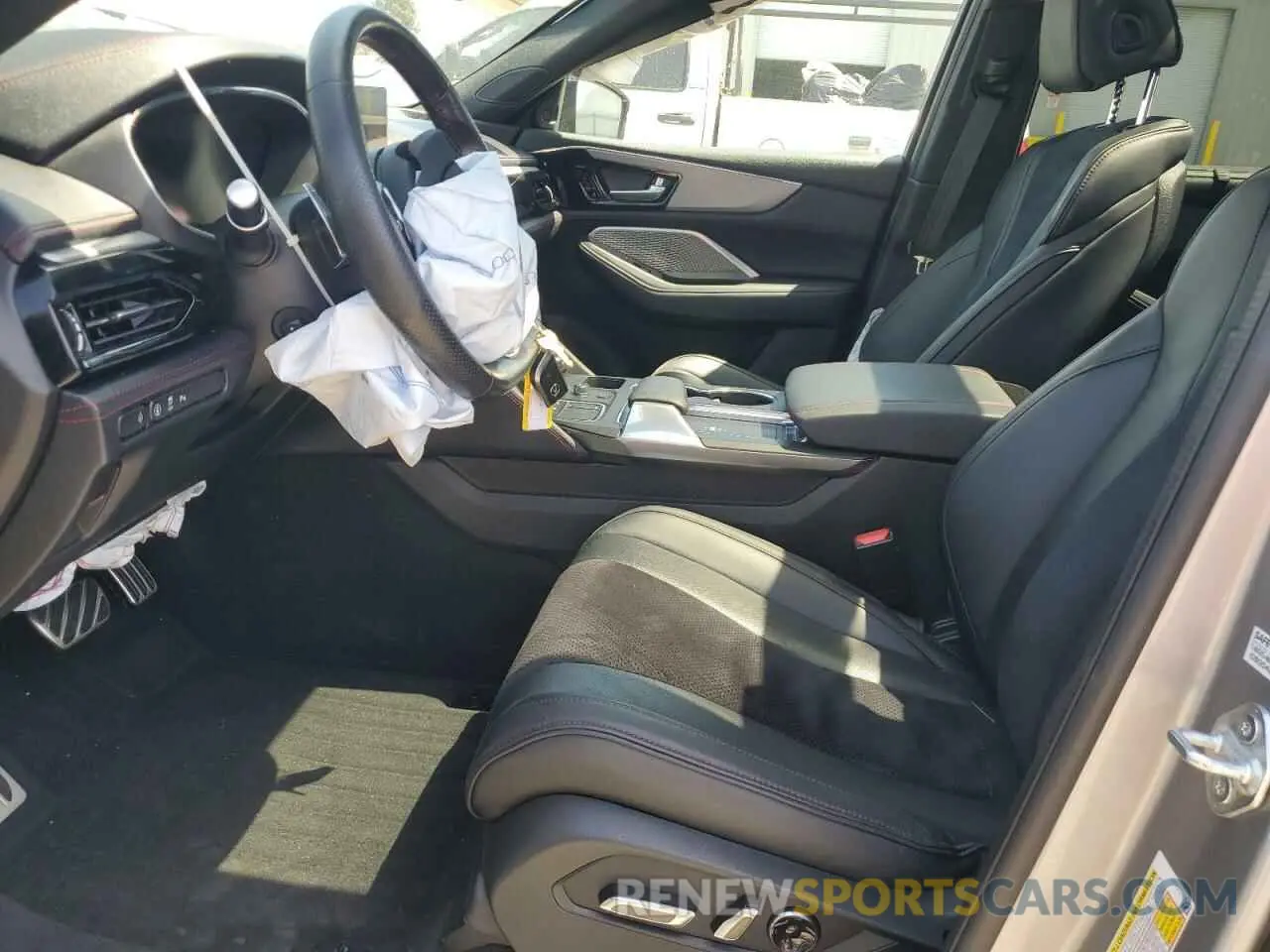 7 Photograph of a damaged car 5J8YE1H05NL024669 ACURA MDX 2022