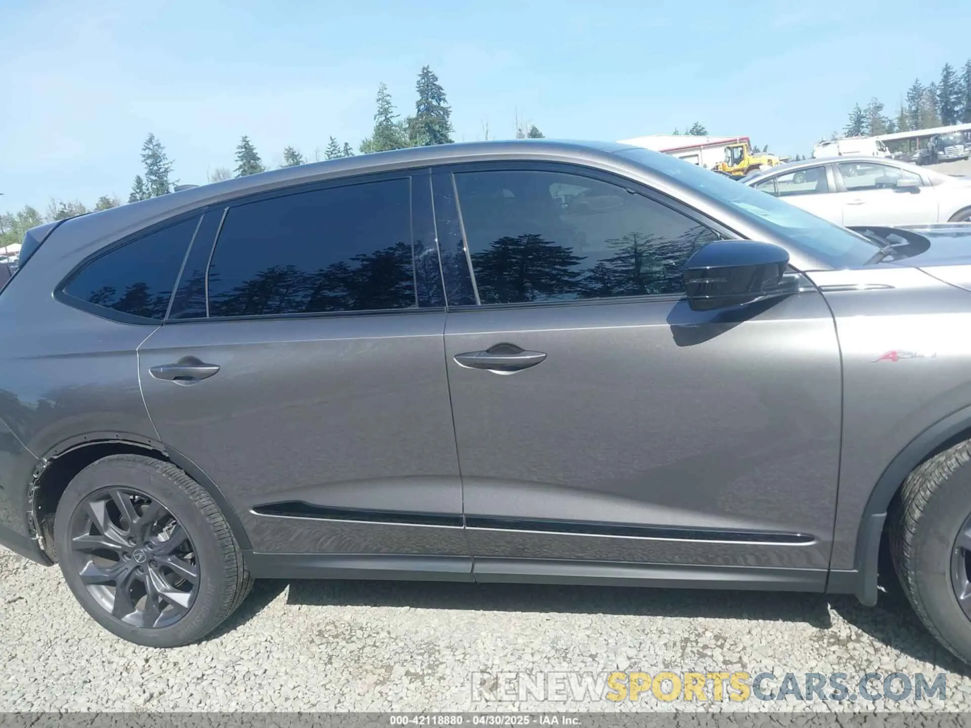 14 Photograph of a damaged car 5J8YE1H05NL044324 ACURA MDX 2022
