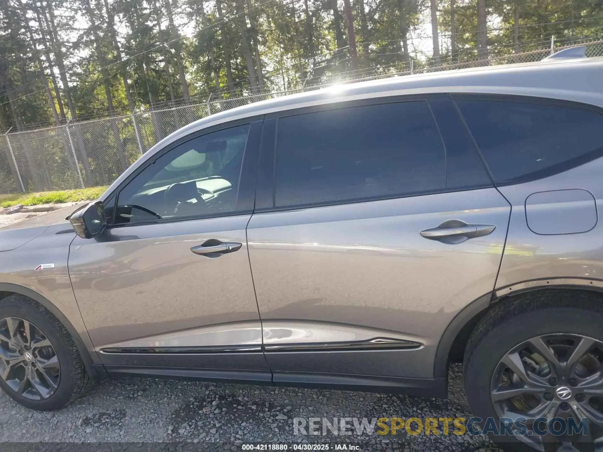 15 Photograph of a damaged car 5J8YE1H05NL044324 ACURA MDX 2022
