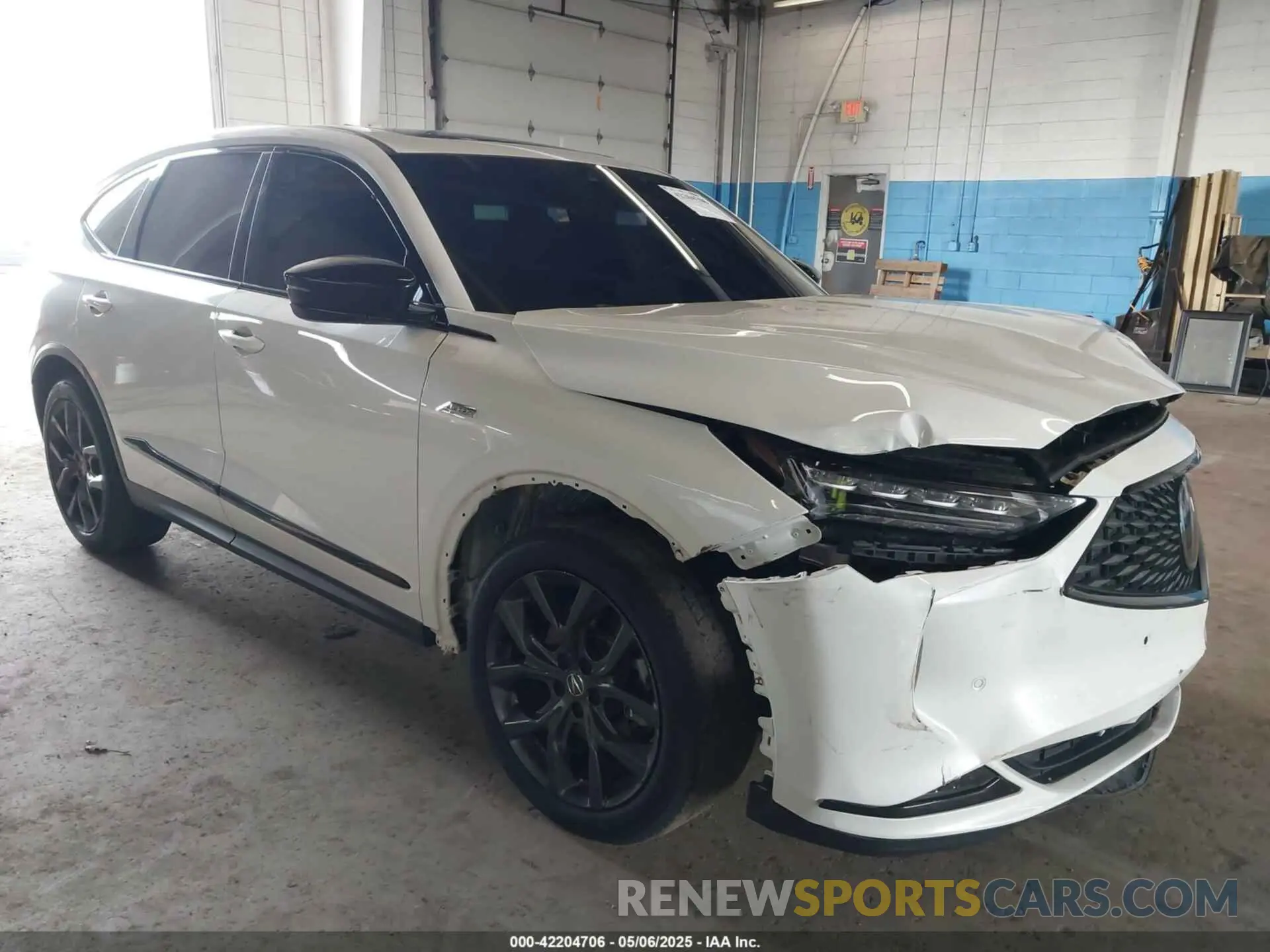 1 Photograph of a damaged car 5J8YE1H06NL038869 ACURA MDX 2022
