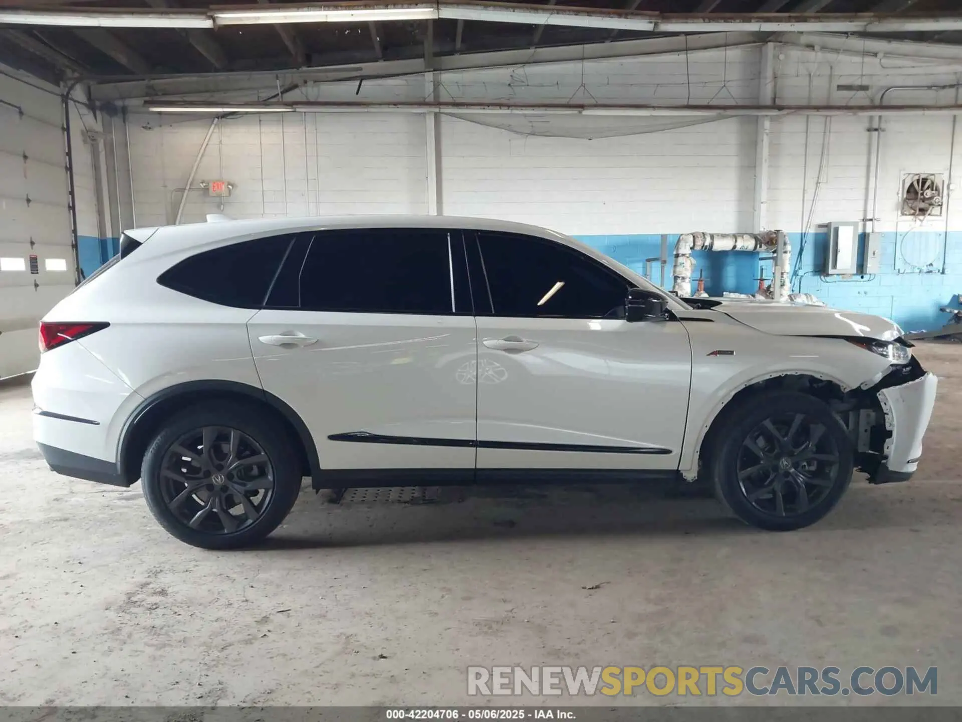 13 Photograph of a damaged car 5J8YE1H06NL038869 ACURA MDX 2022