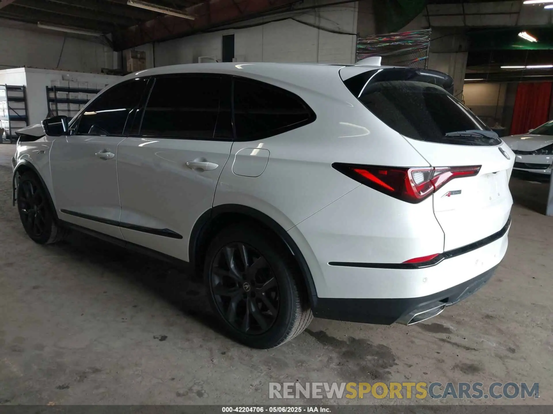 3 Photograph of a damaged car 5J8YE1H06NL038869 ACURA MDX 2022