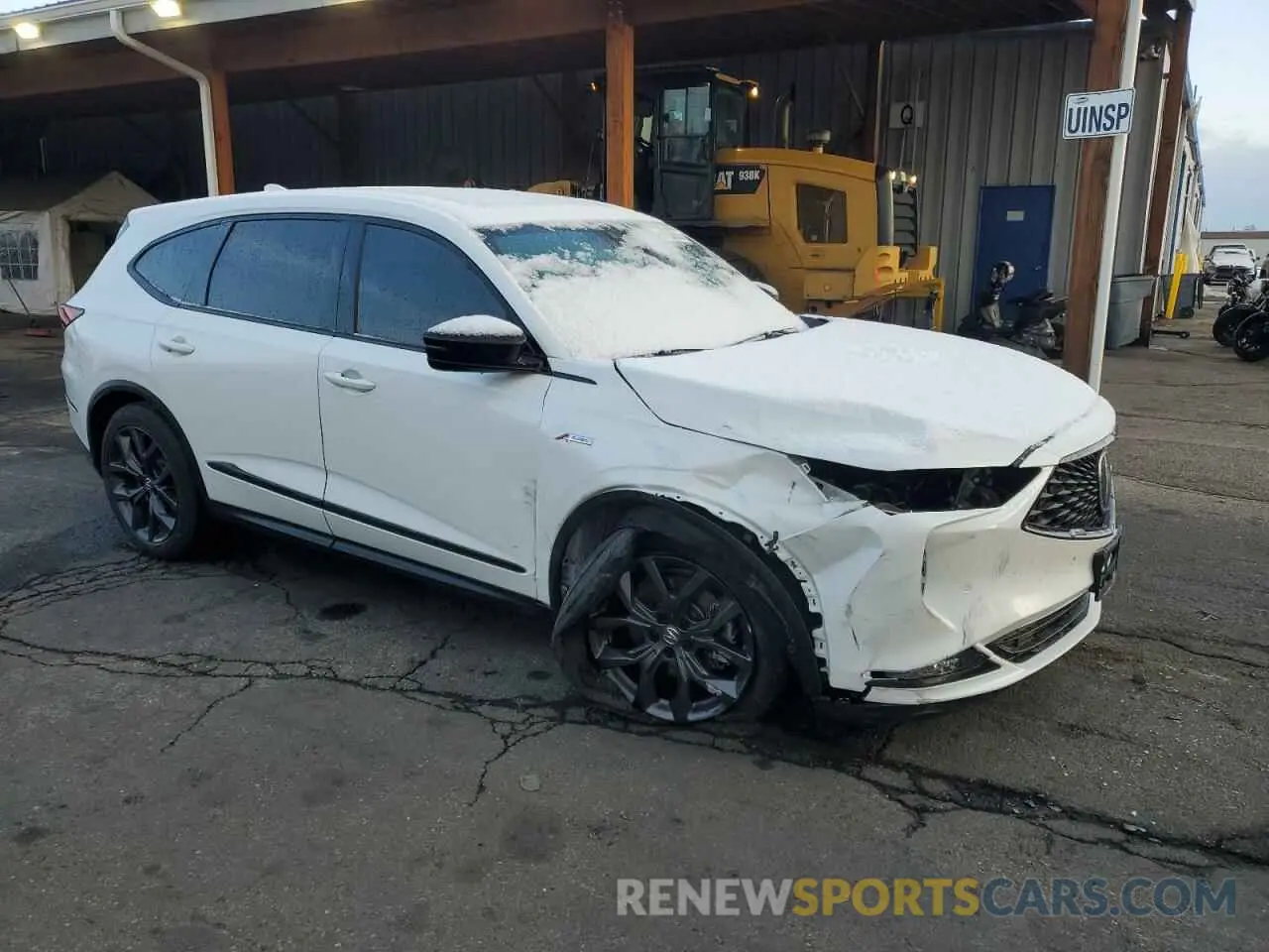 4 Photograph of a damaged car 5J8YE1H08NL036038 ACURA MDX 2022