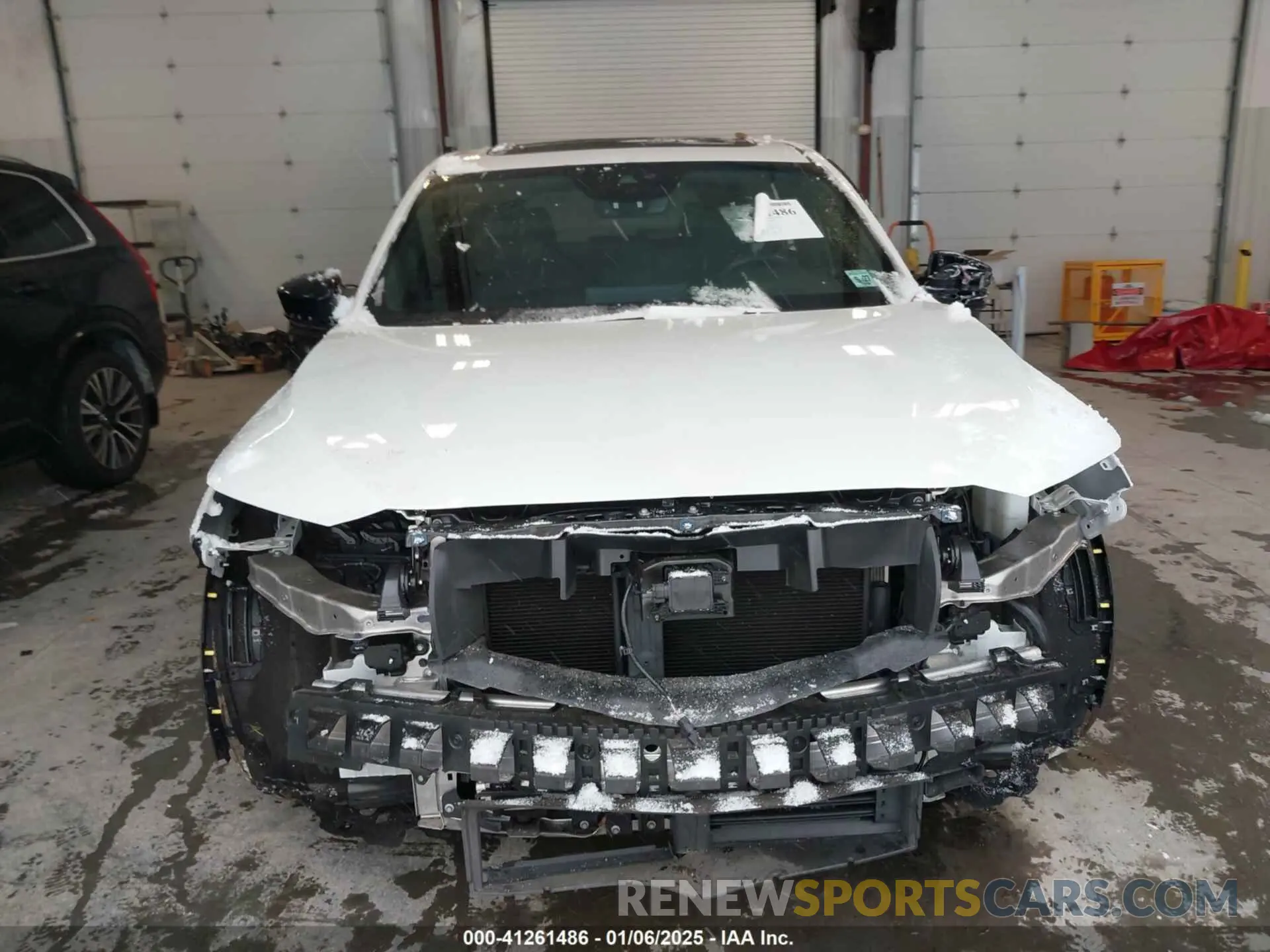 11 Photograph of a damaged car 5J8YE1H08NL052420 ACURA MDX 2022