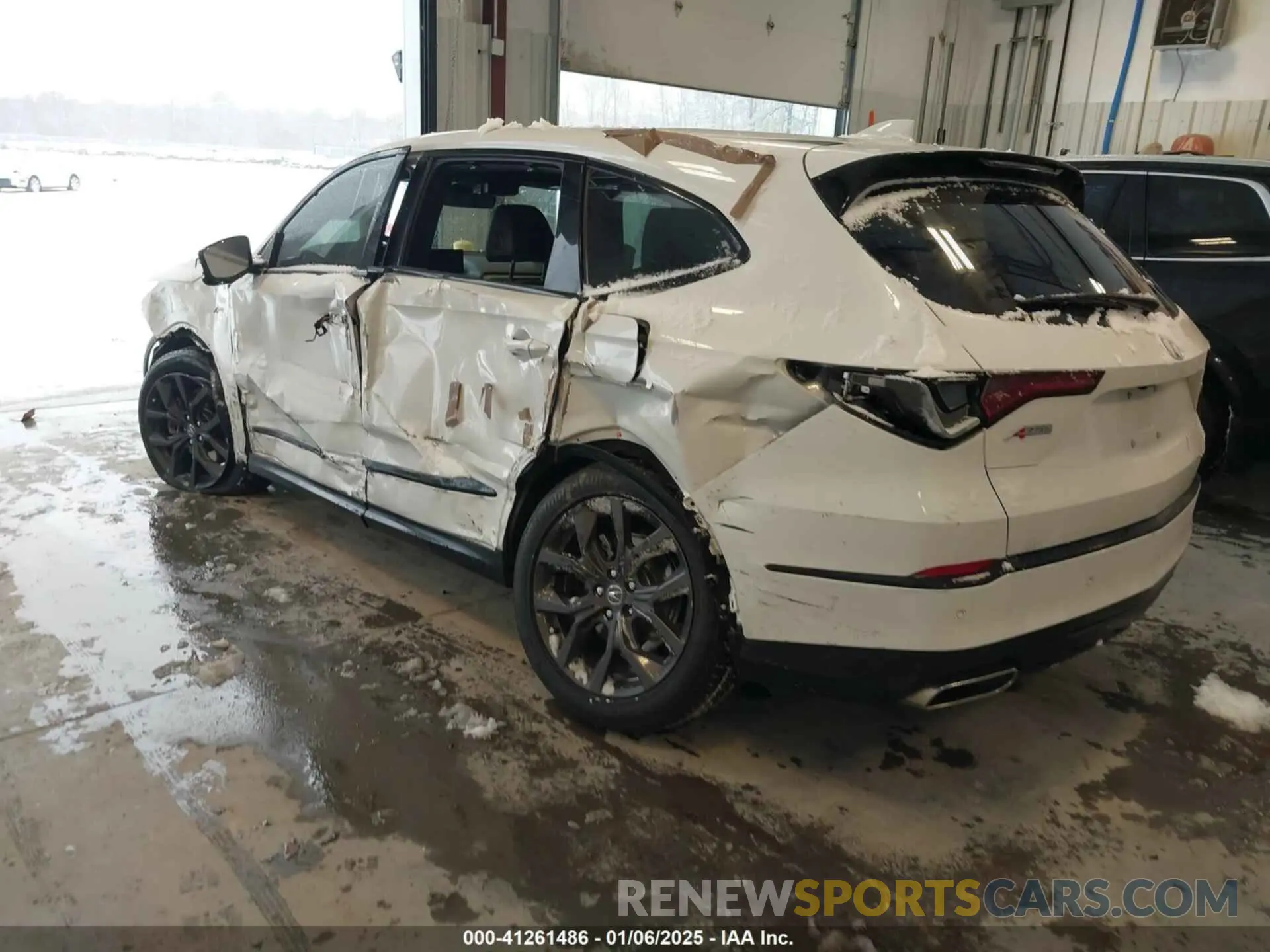 3 Photograph of a damaged car 5J8YE1H08NL052420 ACURA MDX 2022