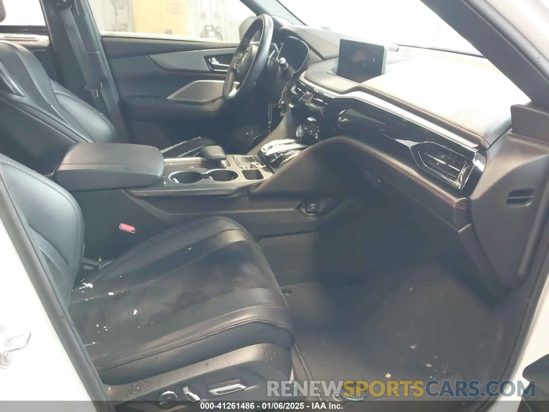 5 Photograph of a damaged car 5J8YE1H08NL052420 ACURA MDX 2022