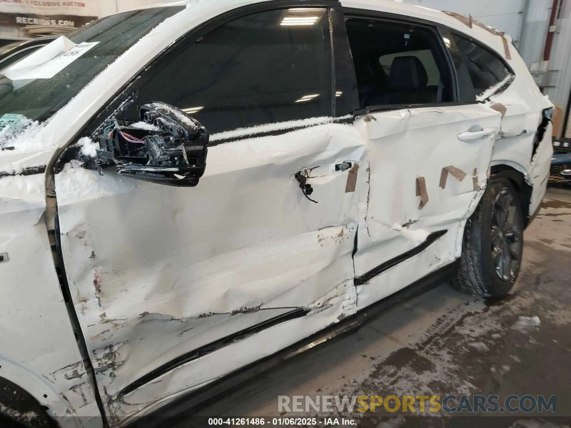6 Photograph of a damaged car 5J8YE1H08NL052420 ACURA MDX 2022