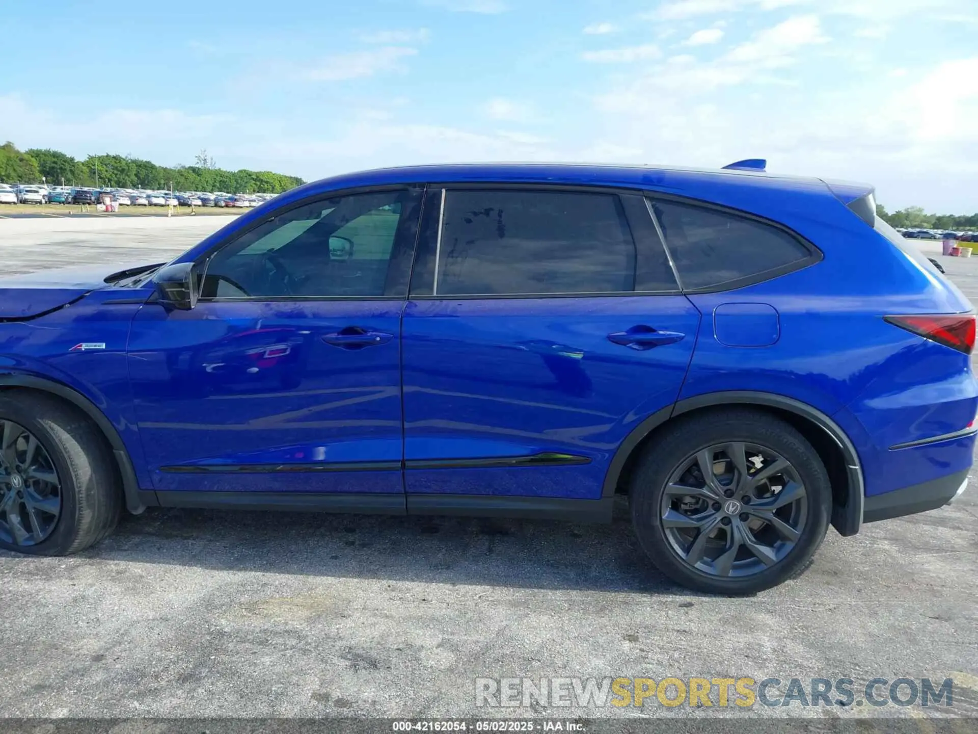 13 Photograph of a damaged car 5J8YE1H0XNL046330 ACURA MDX 2022